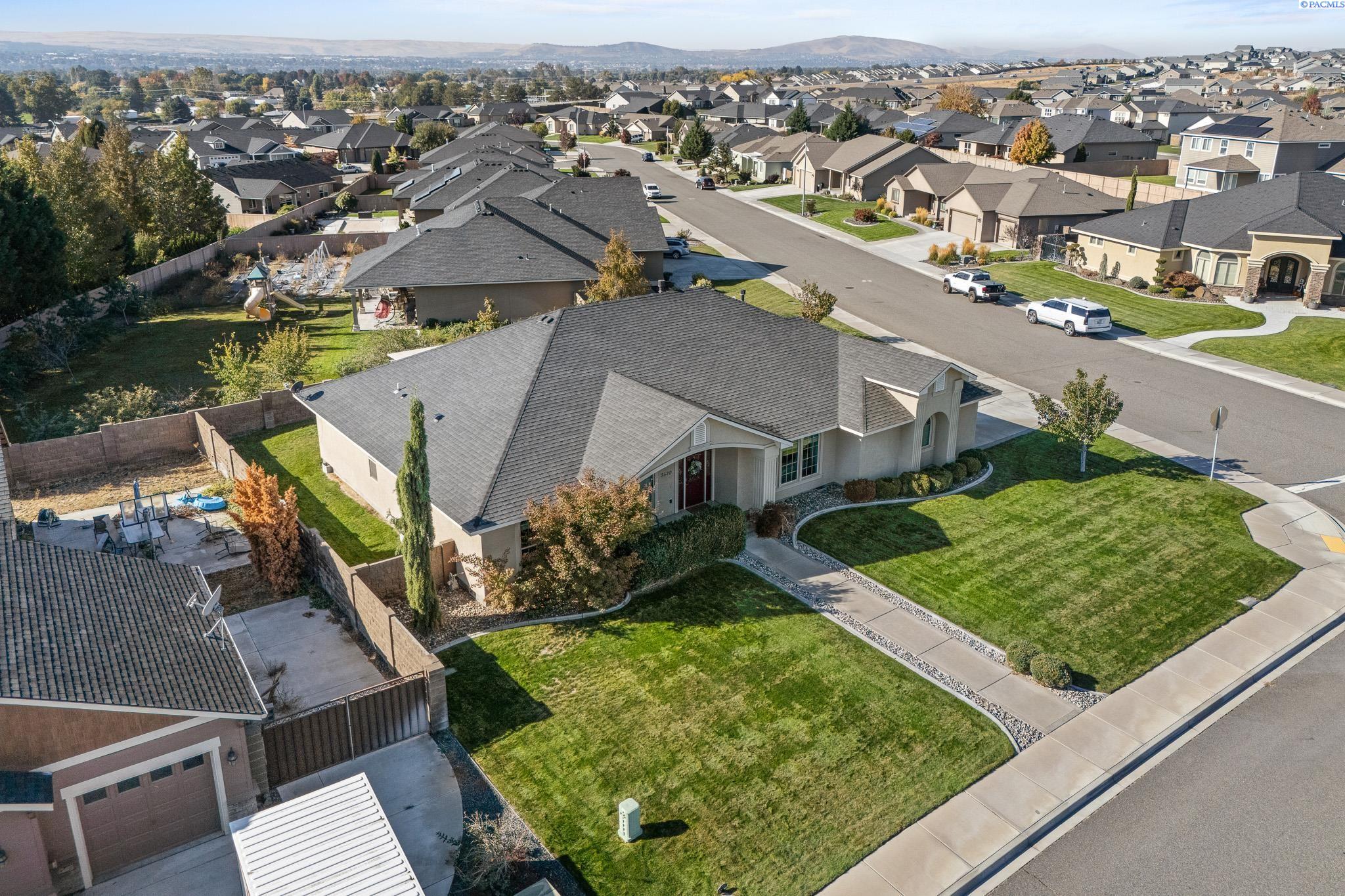 3520 Serena Ln