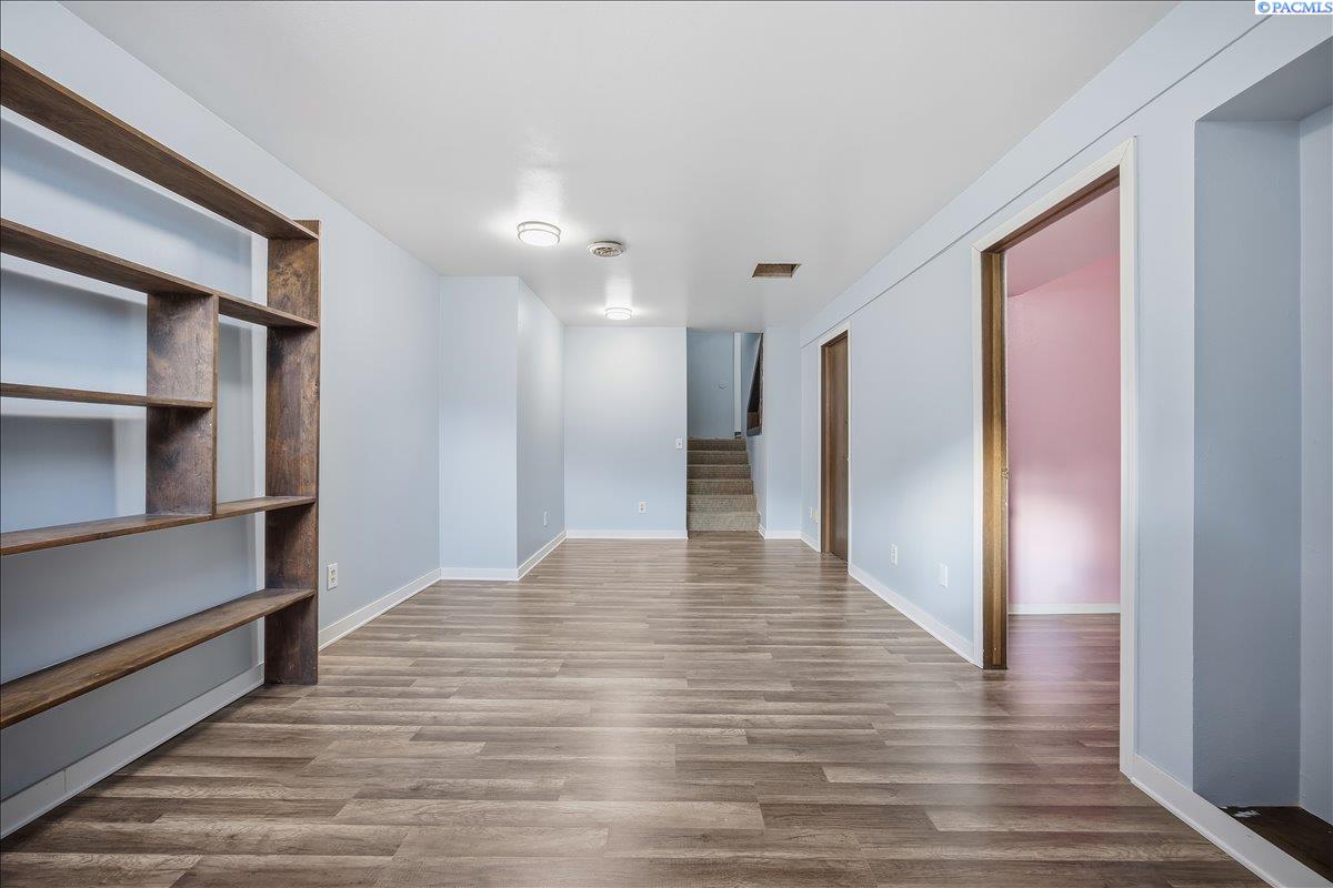 203 W Wagon Wheel Pr Nw