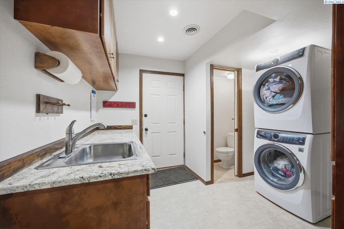 203 W Wagon Wheel Pr Nw