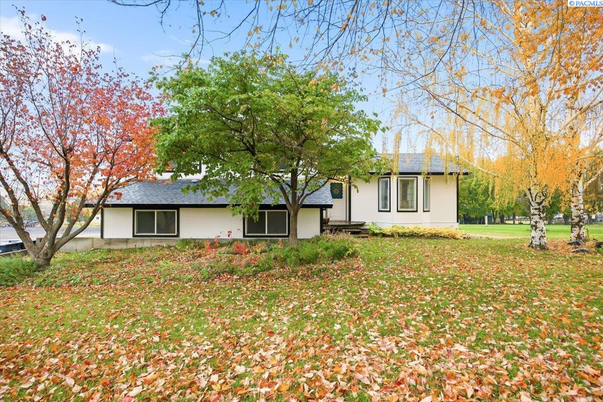 203 W Wagon Wheel Pr Nw