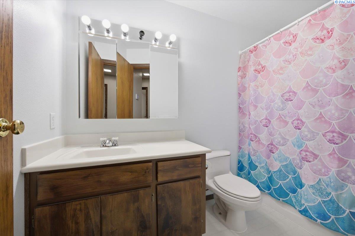 203 W Wagon Wheel Pr Nw