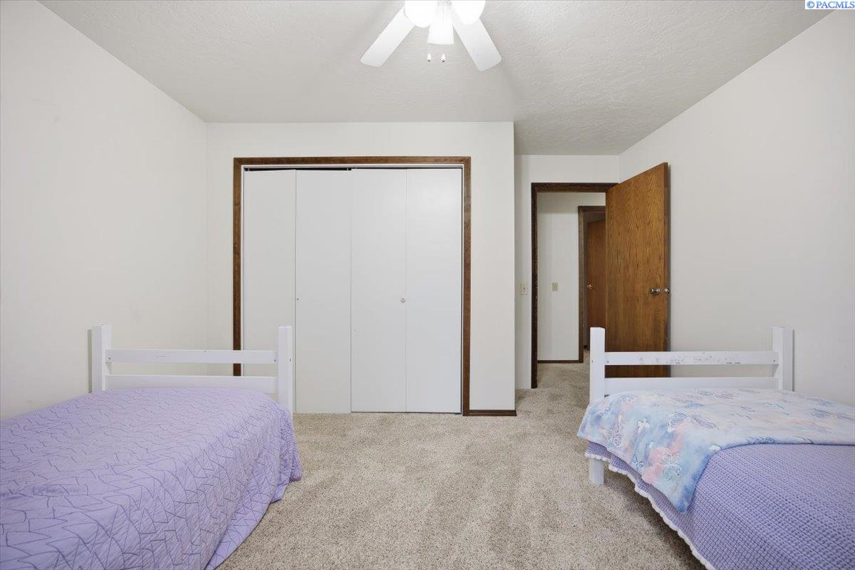 203 W Wagon Wheel Pr Nw