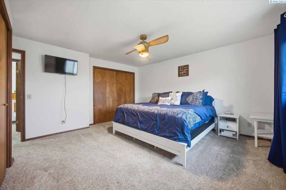 203 W Wagon Wheel Pr Nw