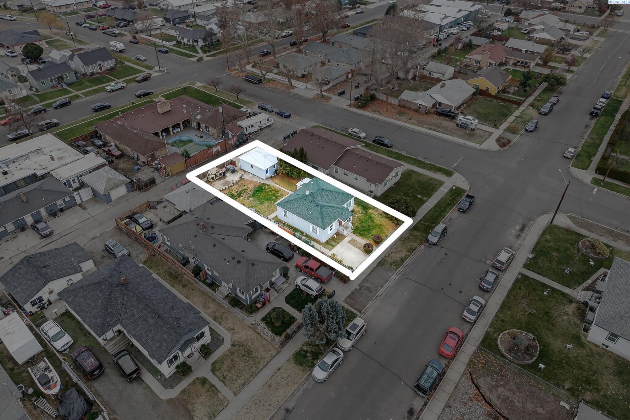 1126 W Yakima St