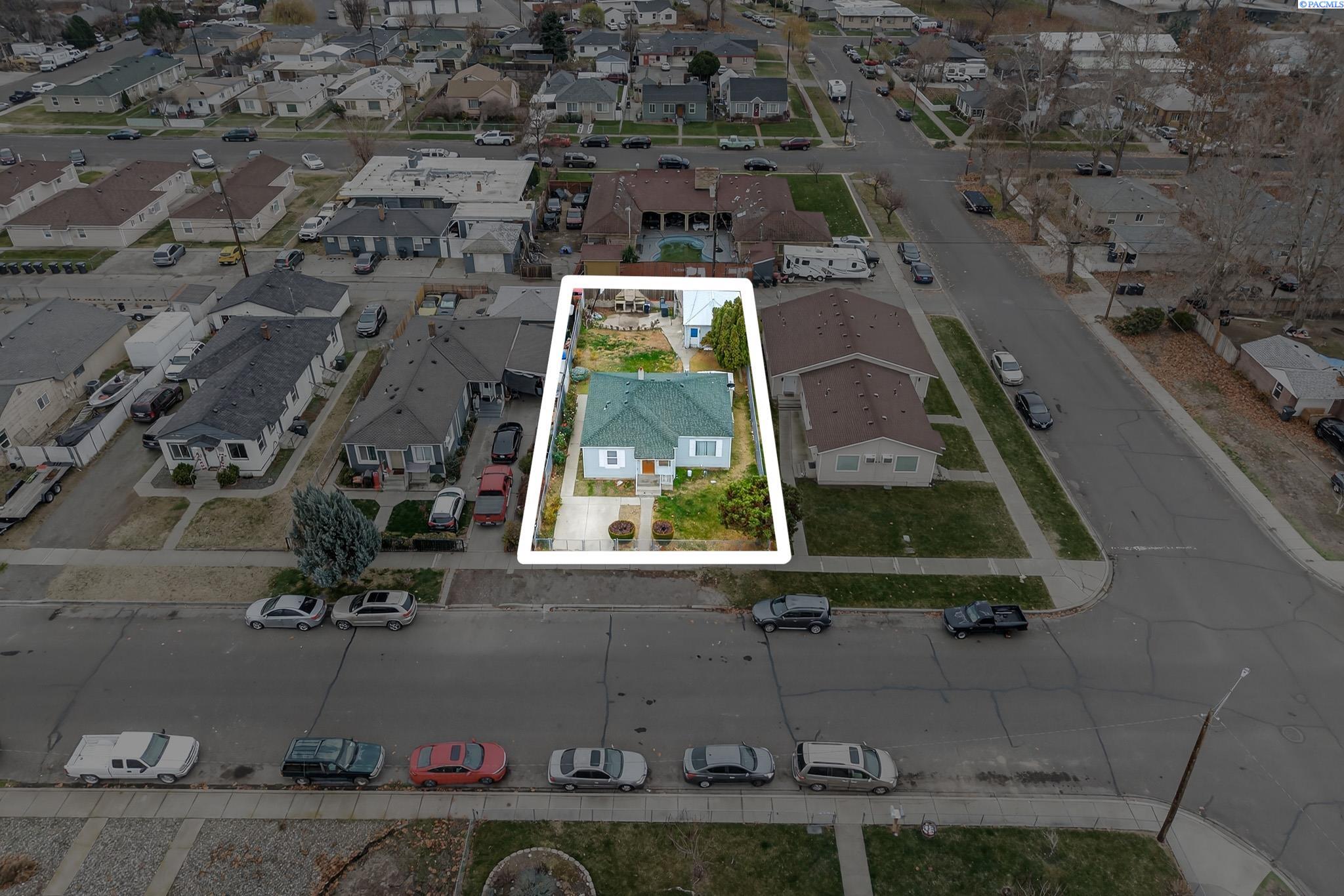 1126 W Yakima St