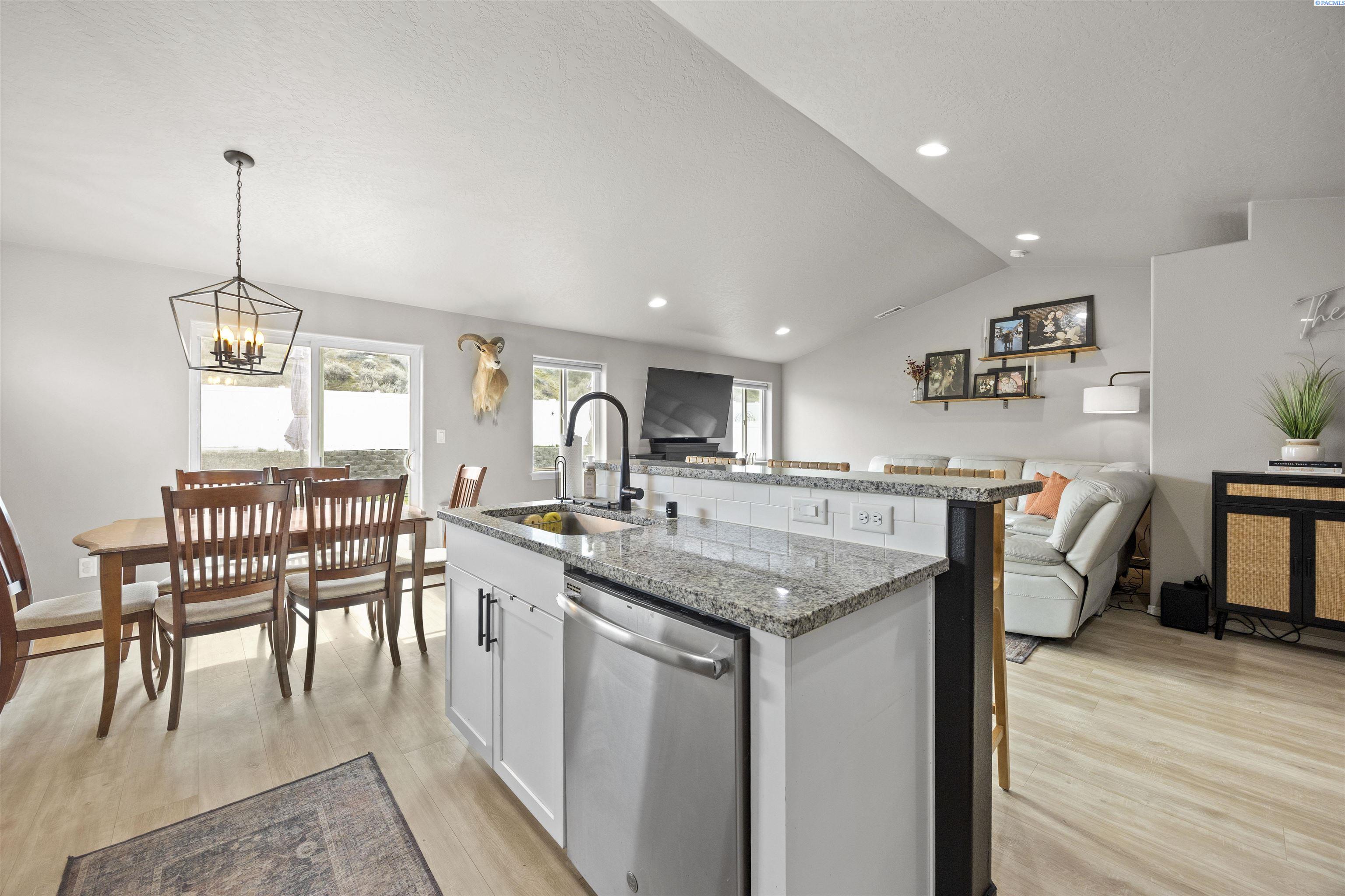 521 Marysville Way