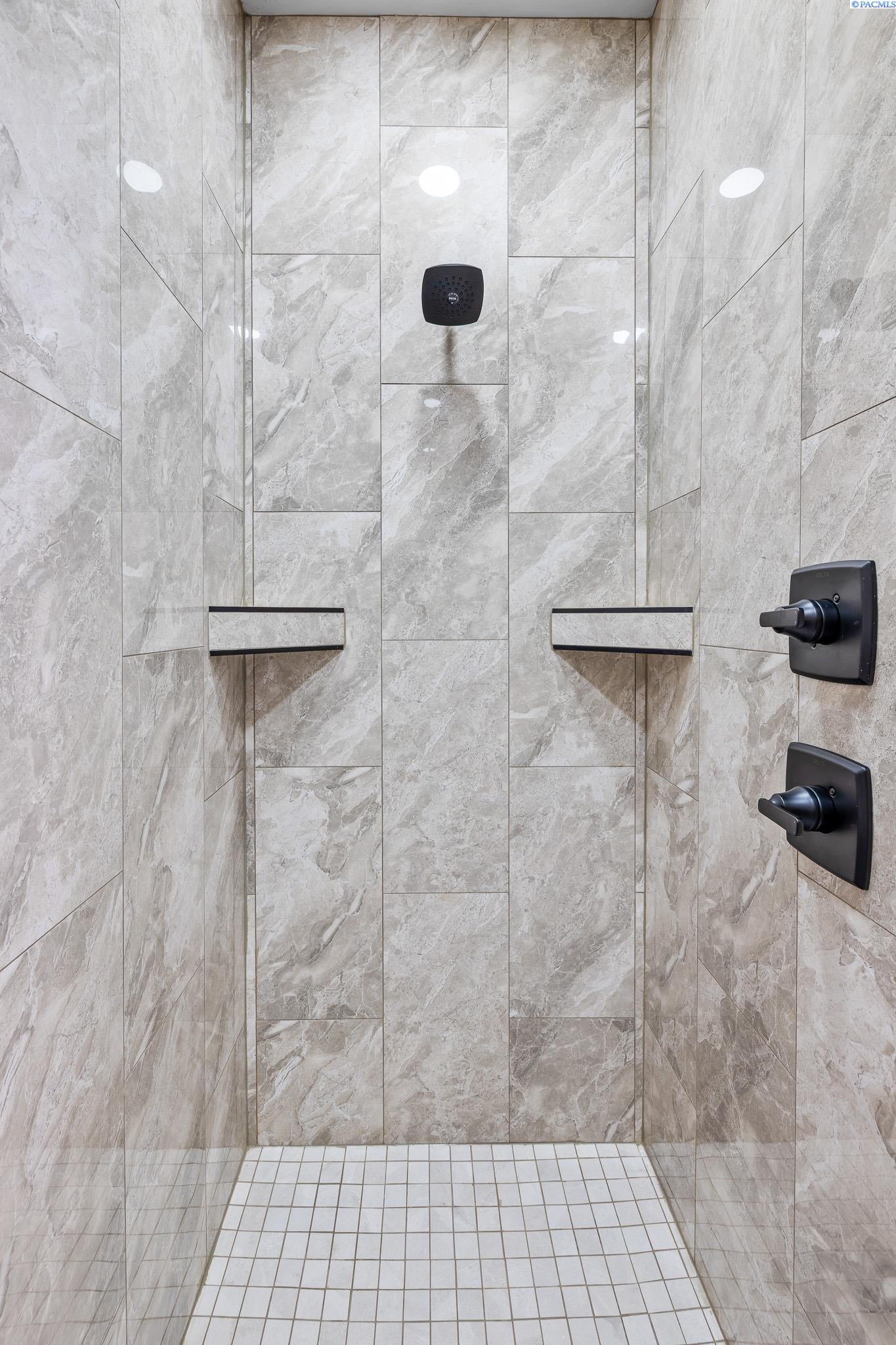 4090 Kingwood St