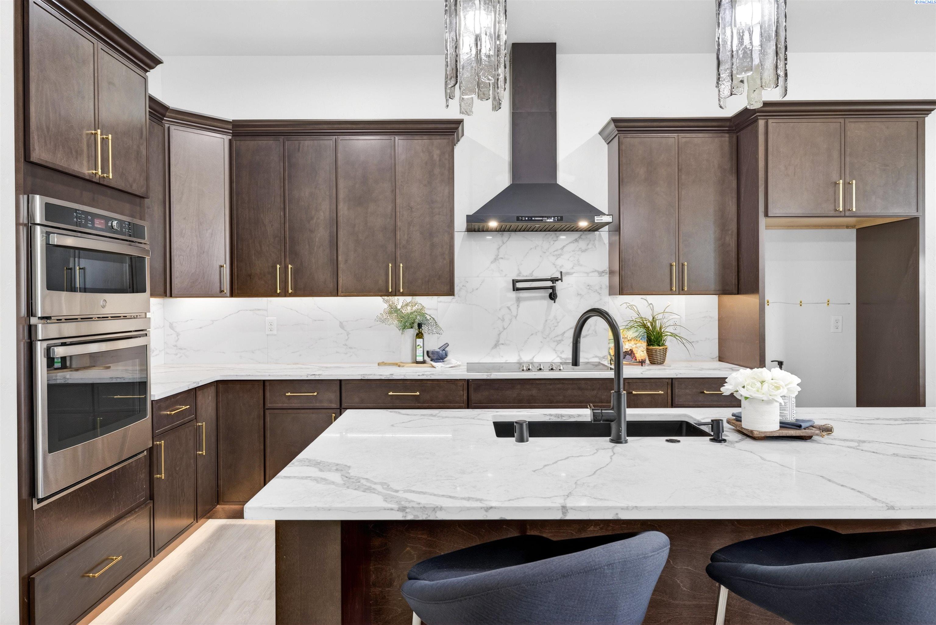 7712 Allison Ct