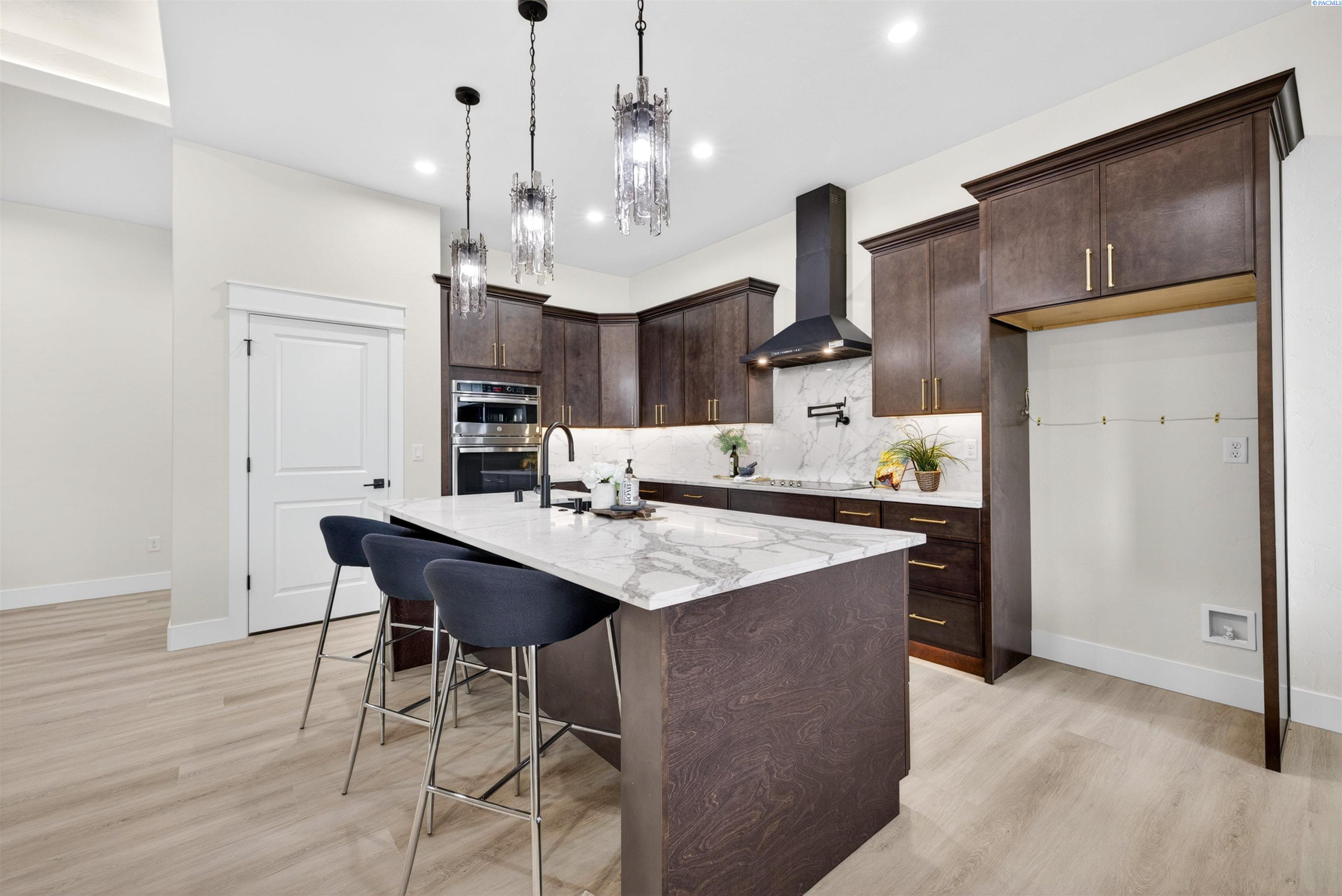 7712 Allison Ct
