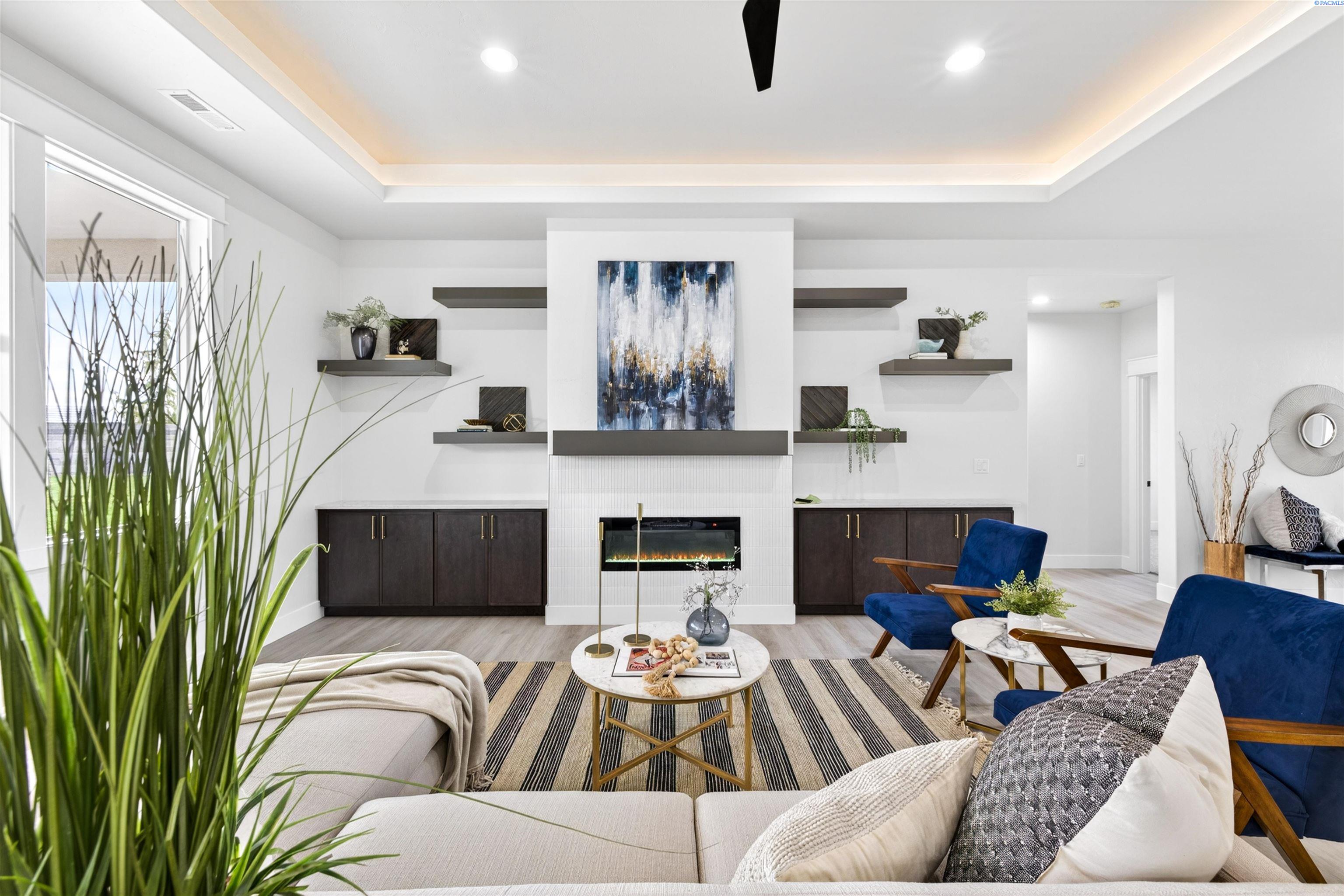 7712 Allison Ct