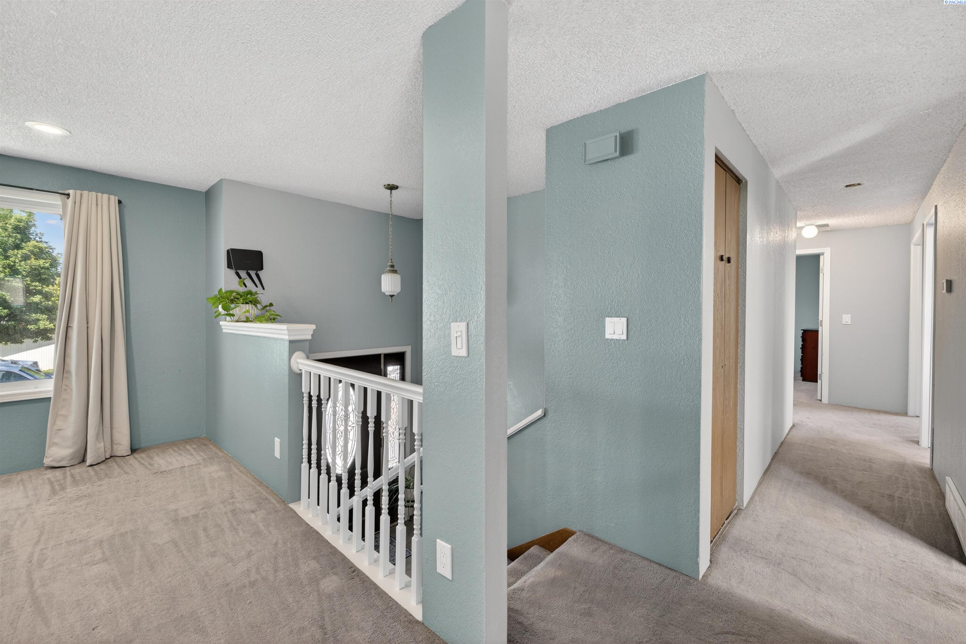 1201 W 17th Pl