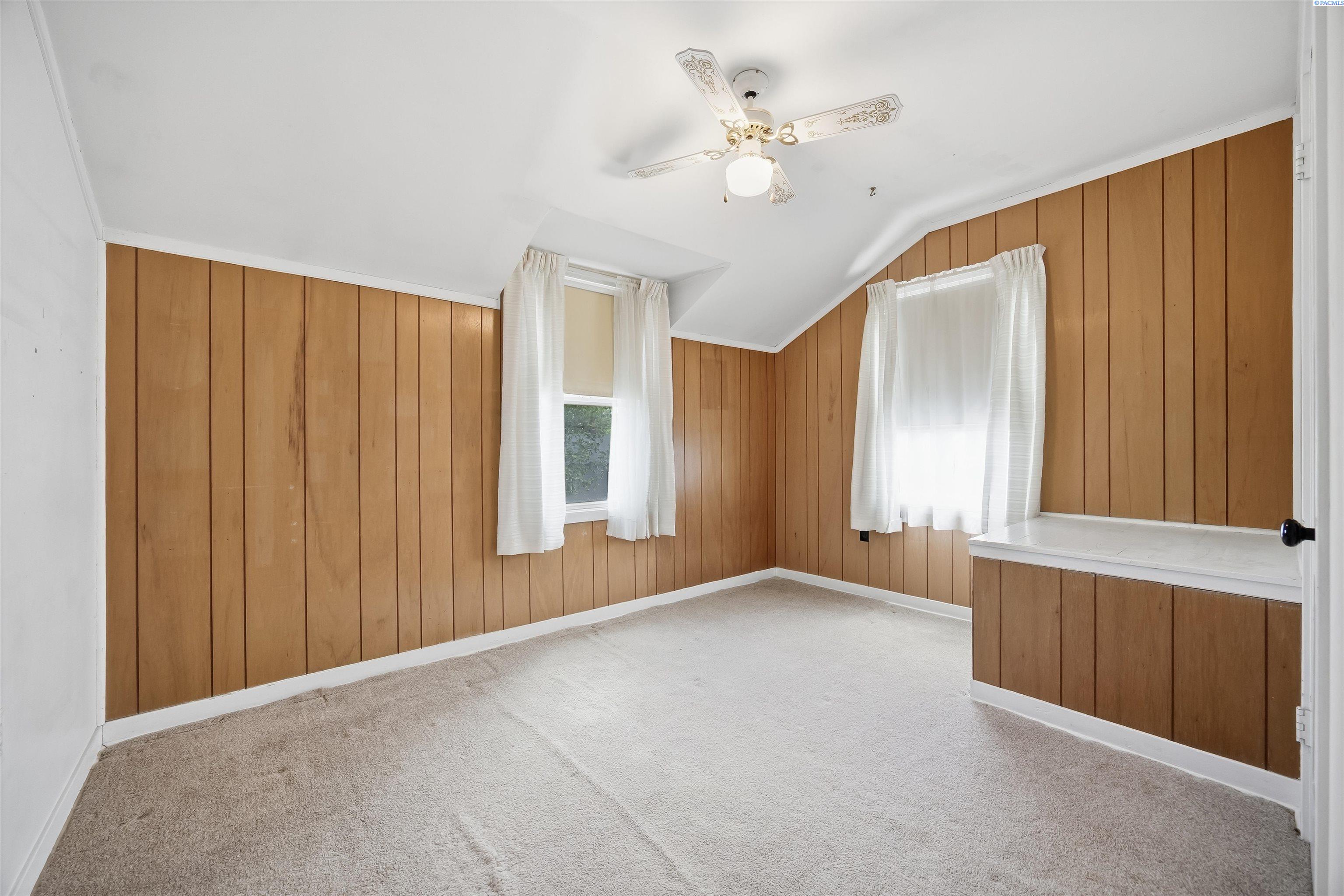 309 Barth Ave