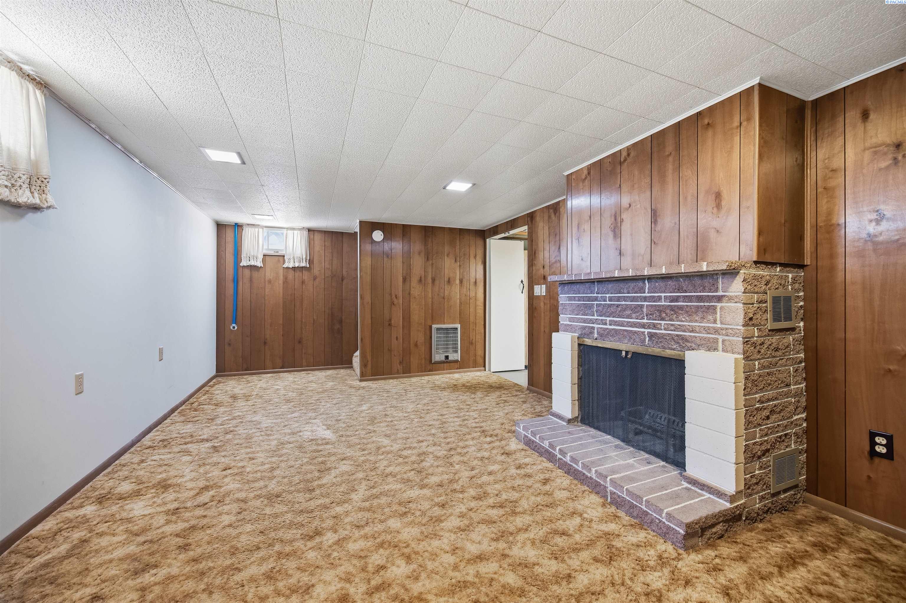 309 Barth Ave
