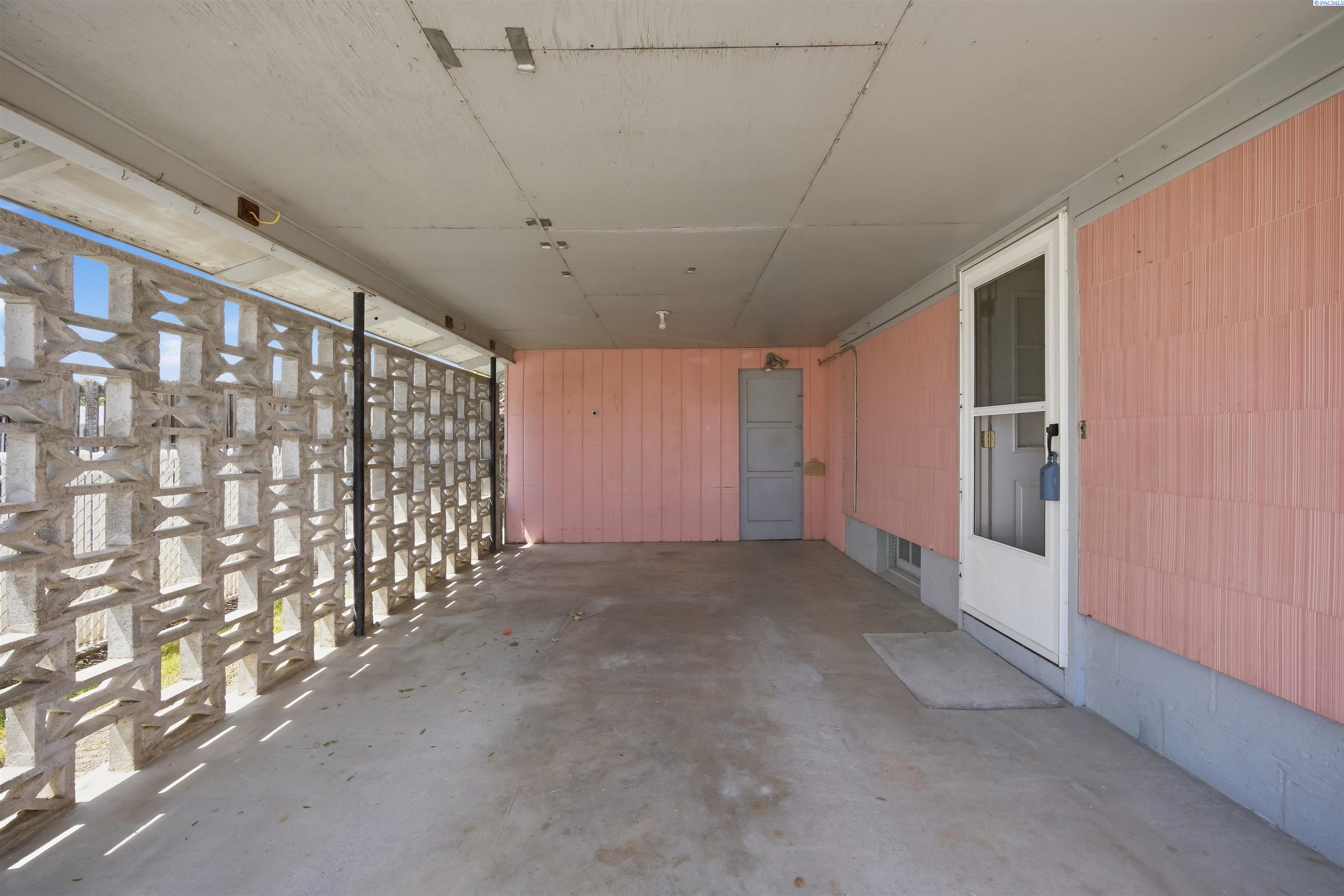 309 Barth Ave