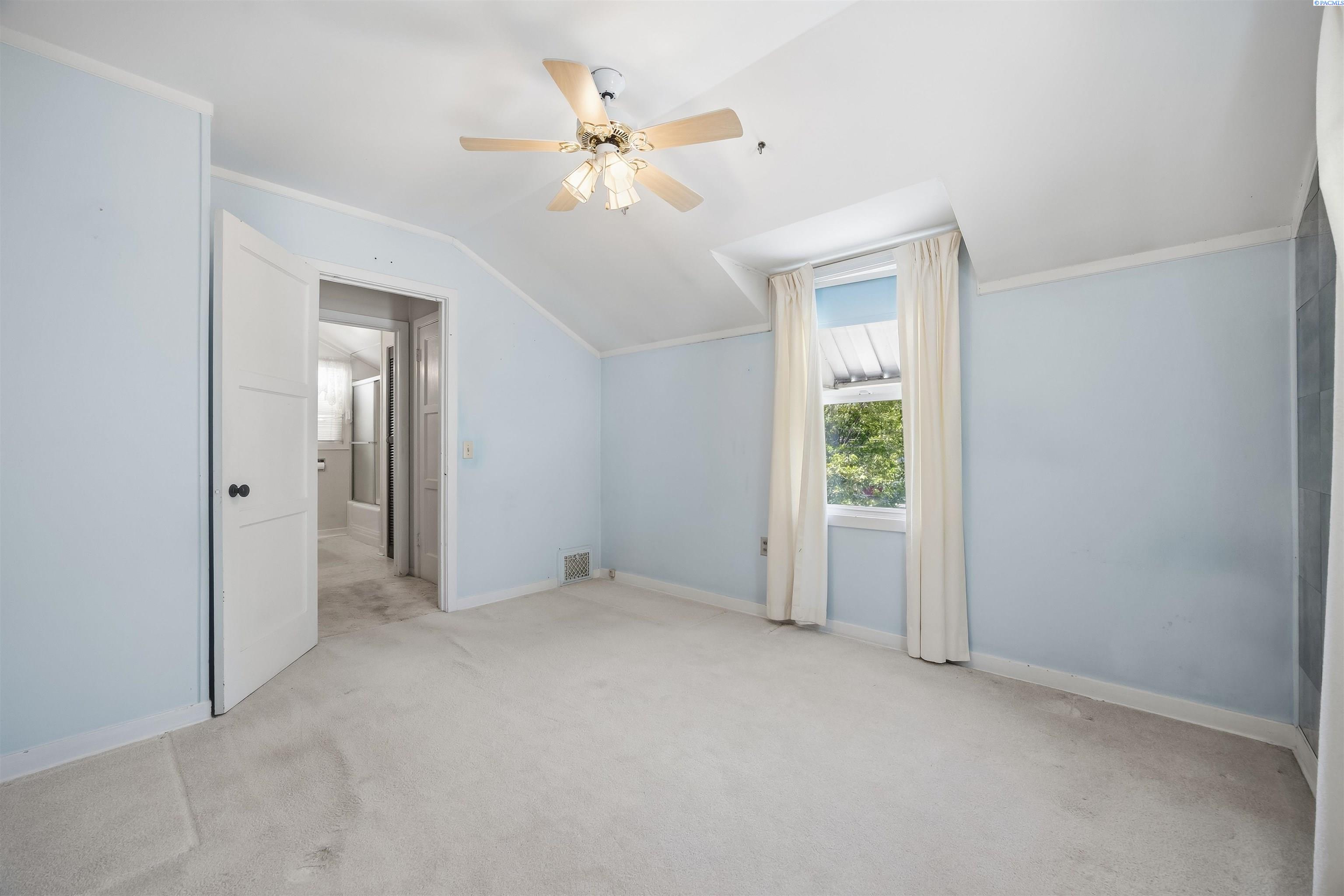 309 Barth Ave