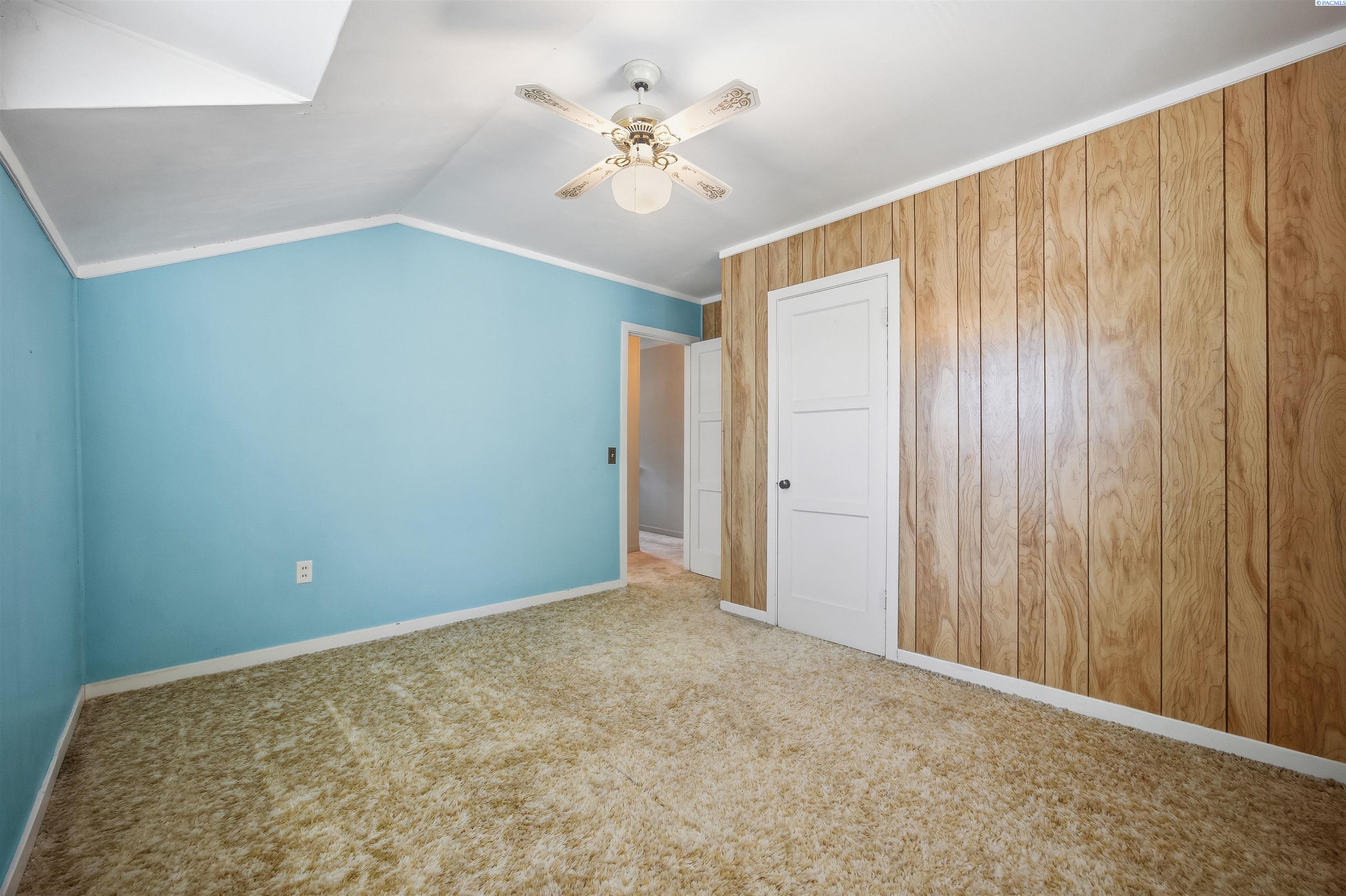 309 Barth Ave
