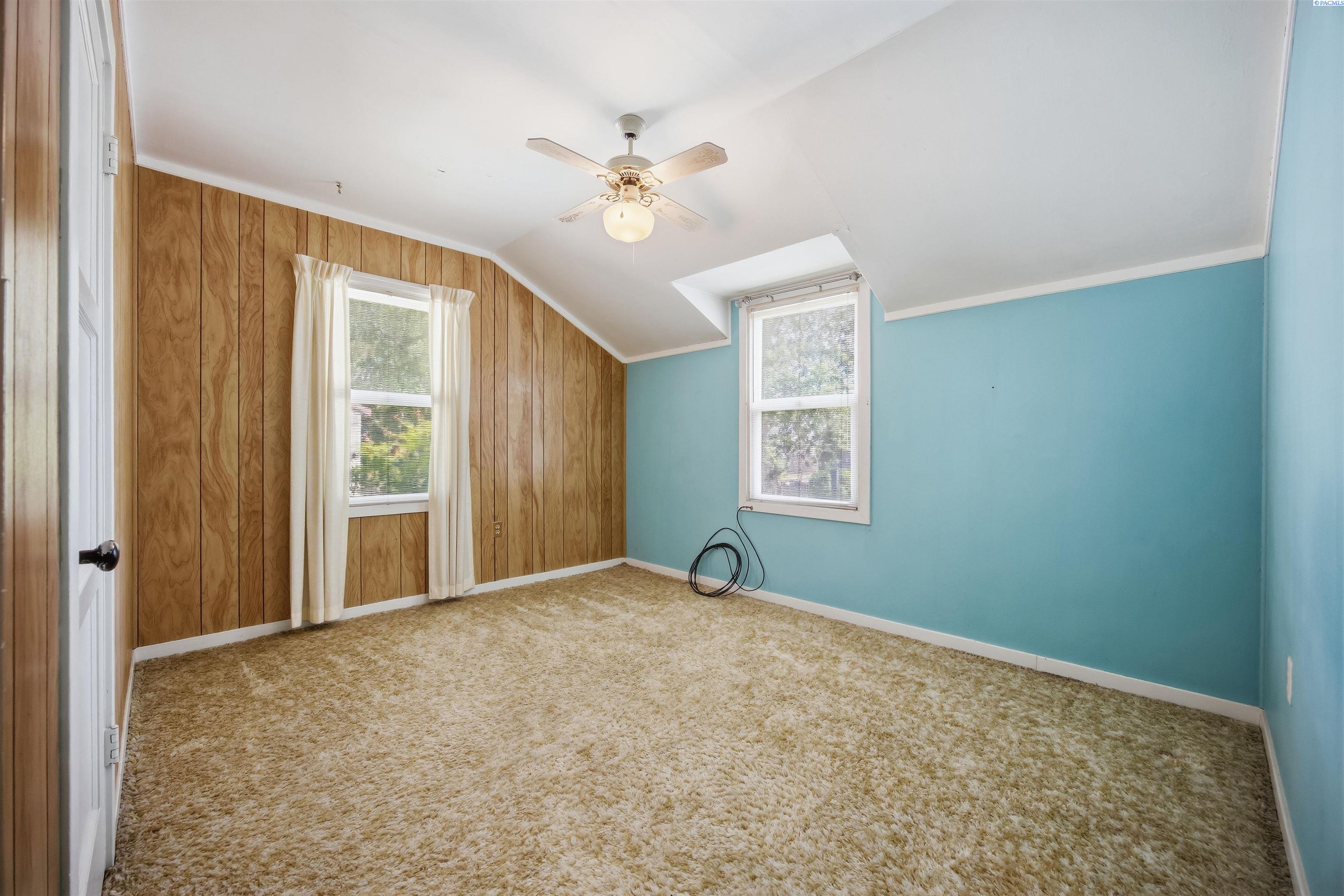 309 Barth Ave