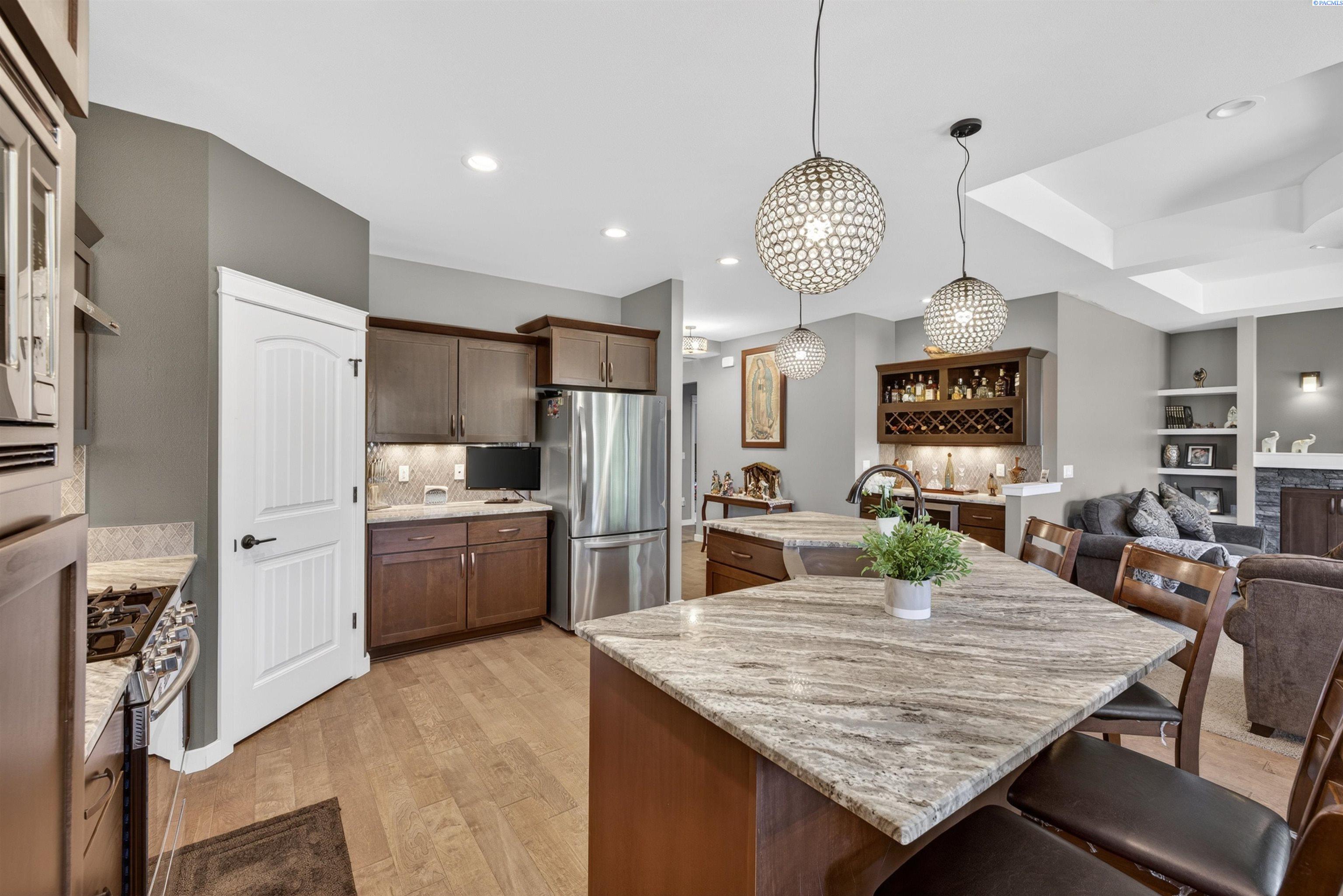 8913 Sophie Rae Ct