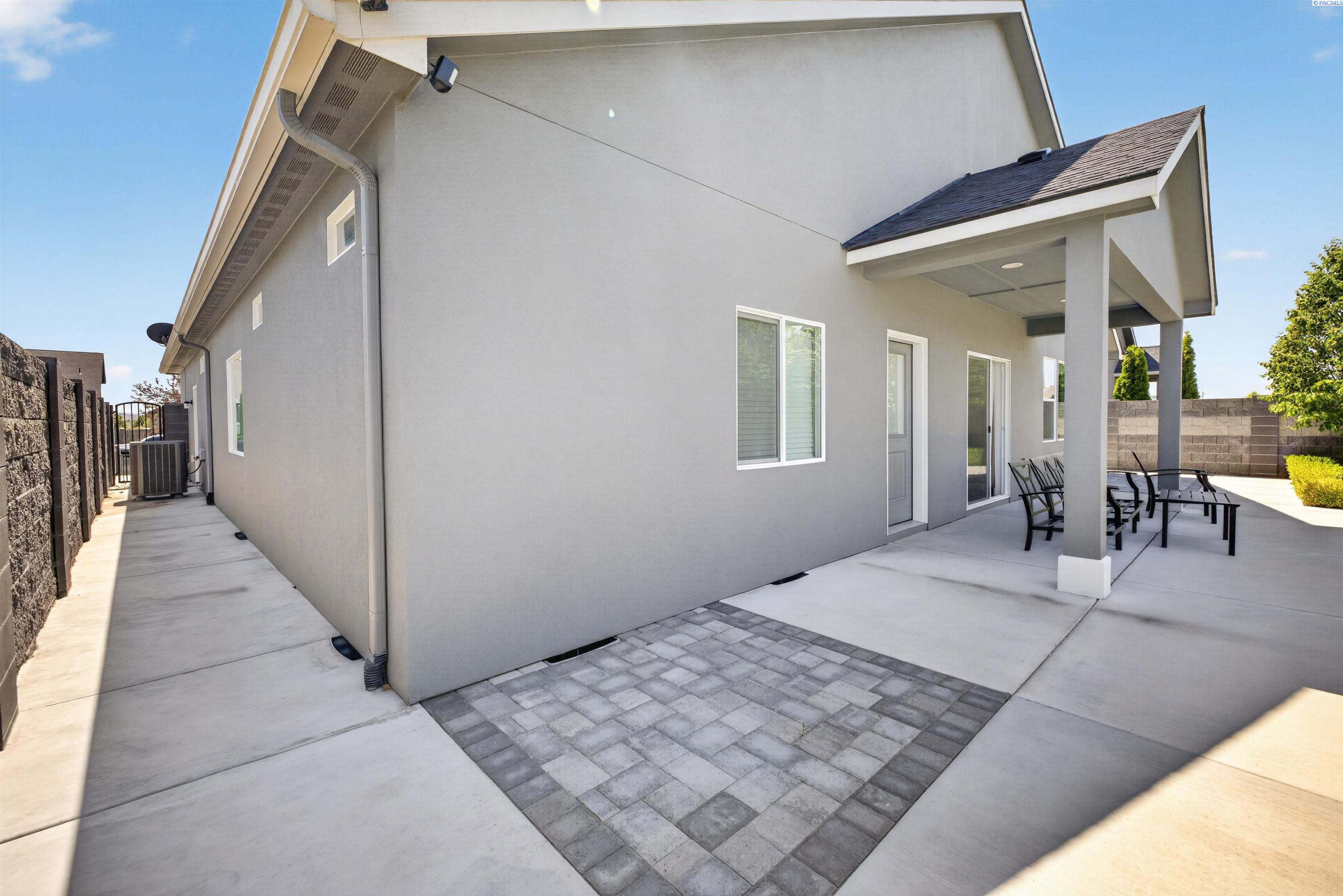 8913 Sophie Rae Ct