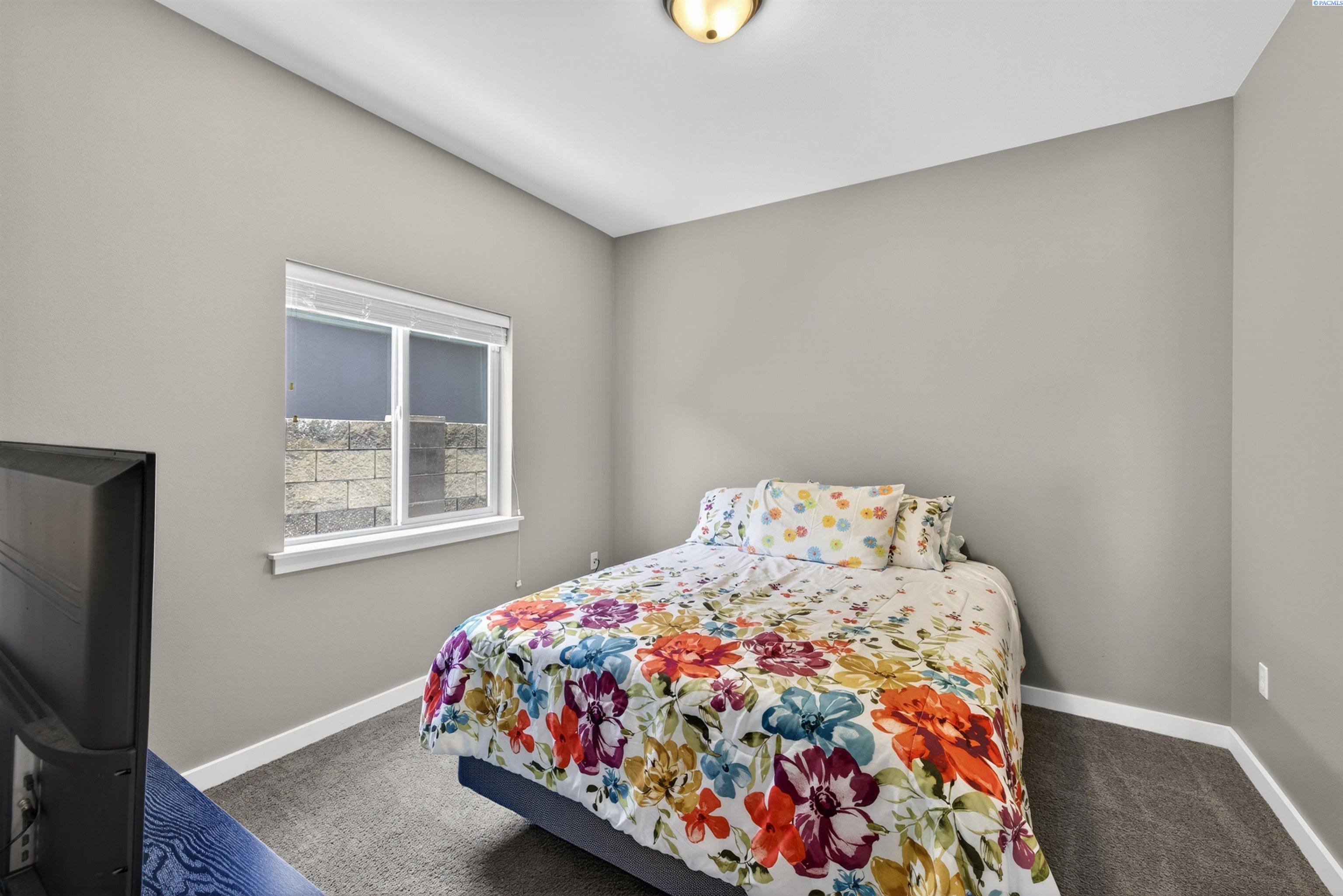 8913 Sophie Rae Ct
