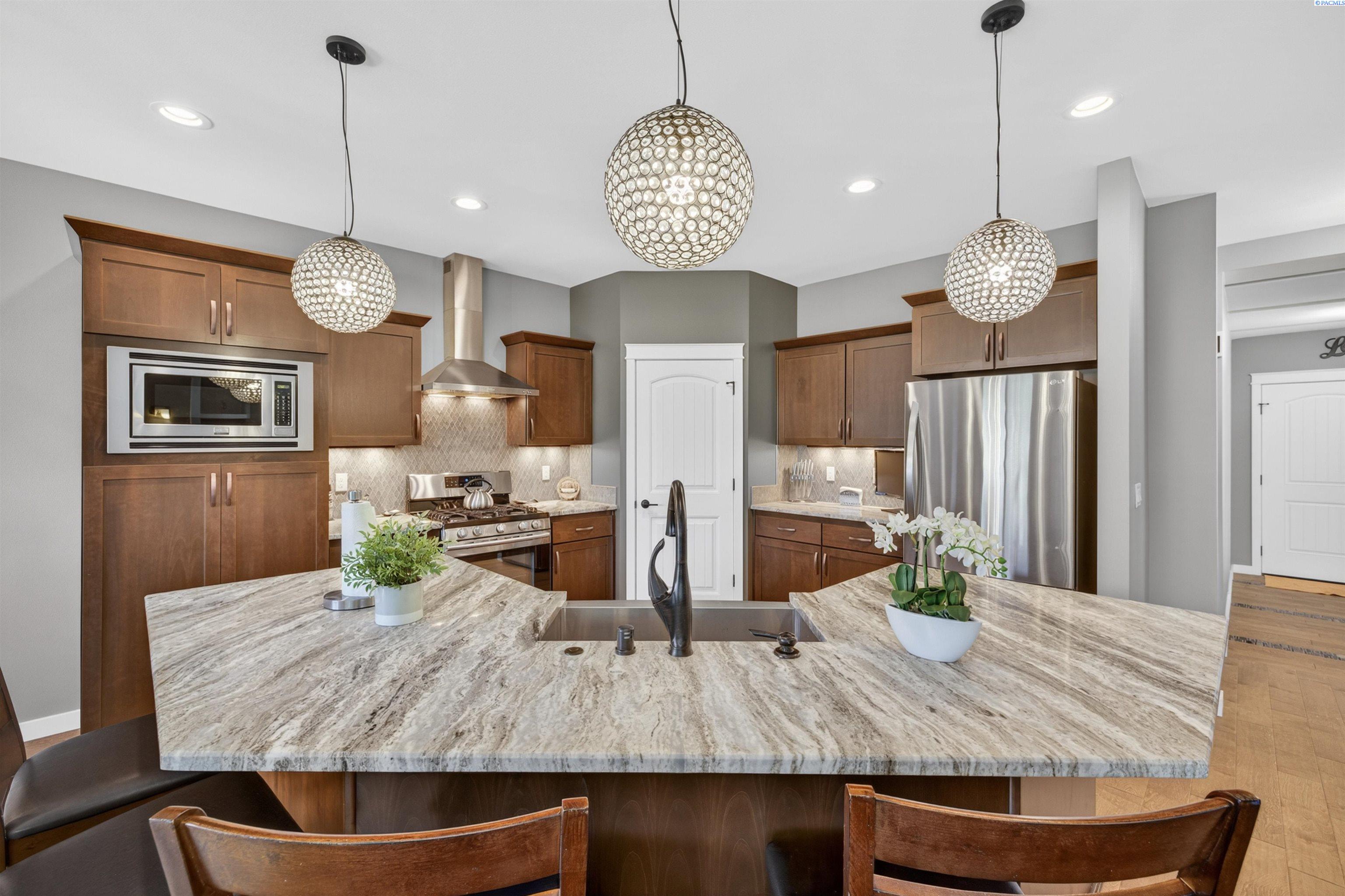 8913 Sophie Rae Ct
