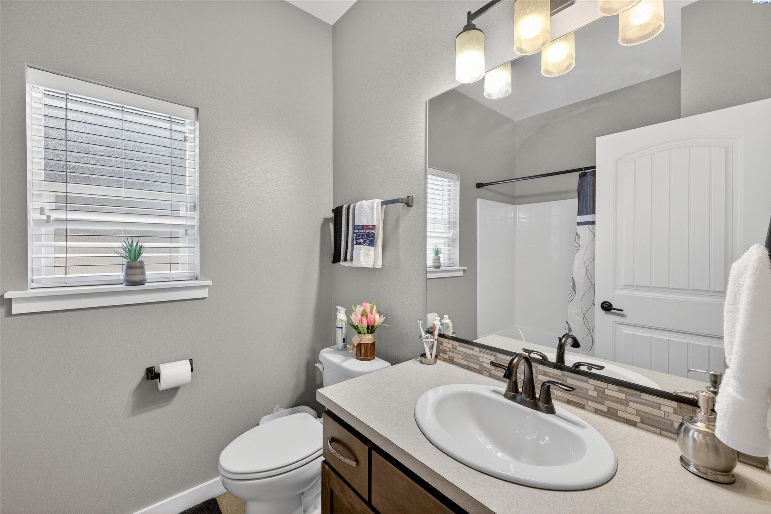 8913 Sophie Rae Ct