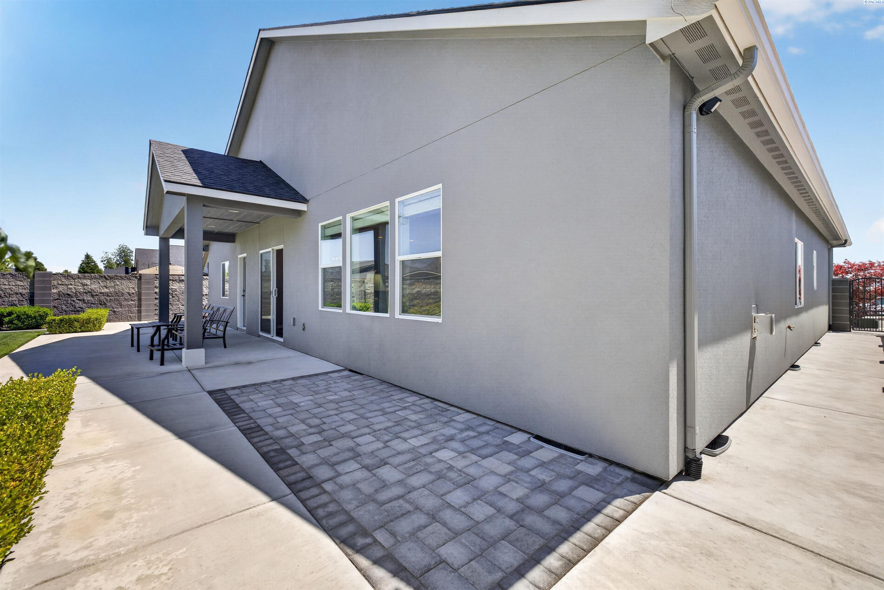 8913 Sophie Rae Ct