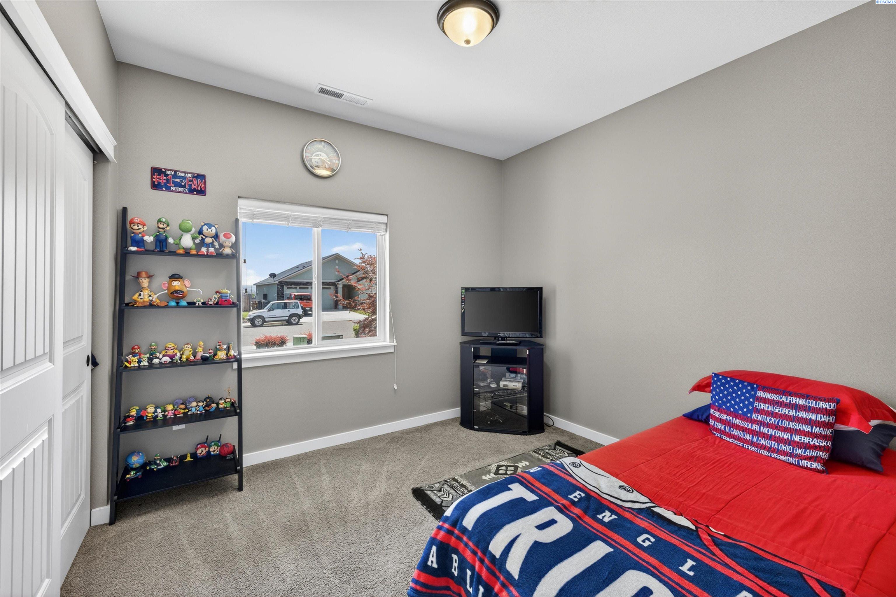 8913 Sophie Rae Ct