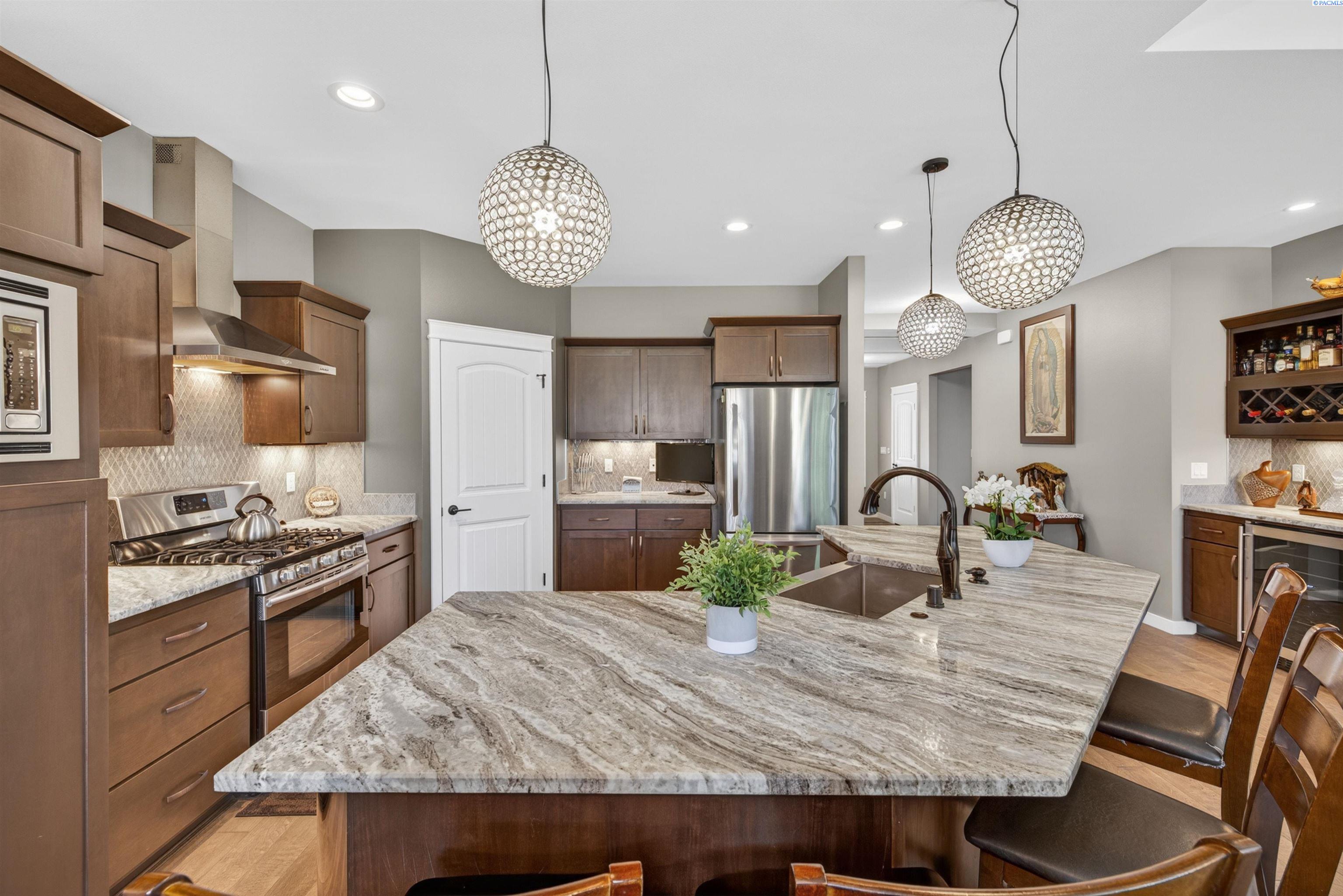 8913 Sophie Rae Ct