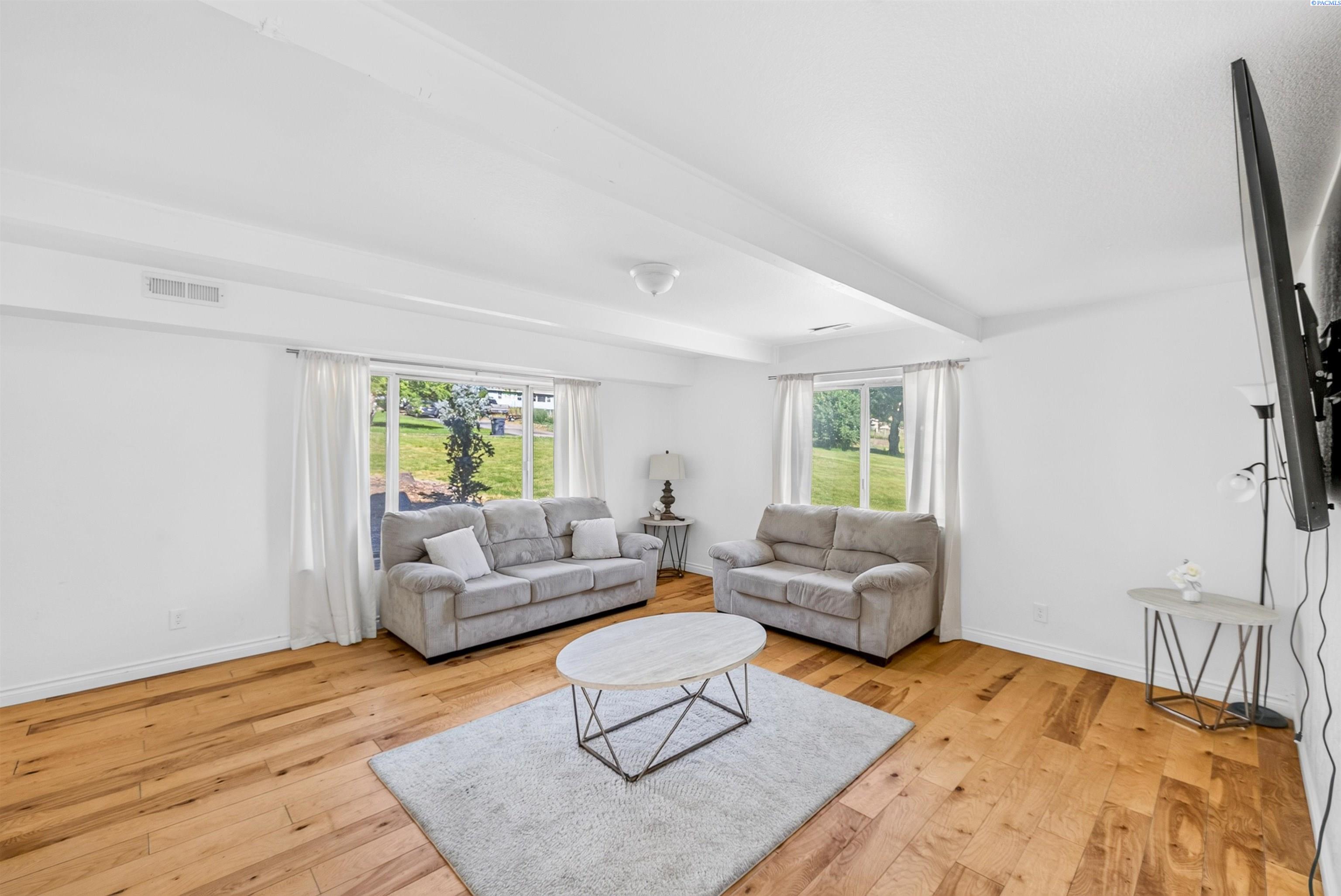 509 W Wagon Wheel Pr Nw
