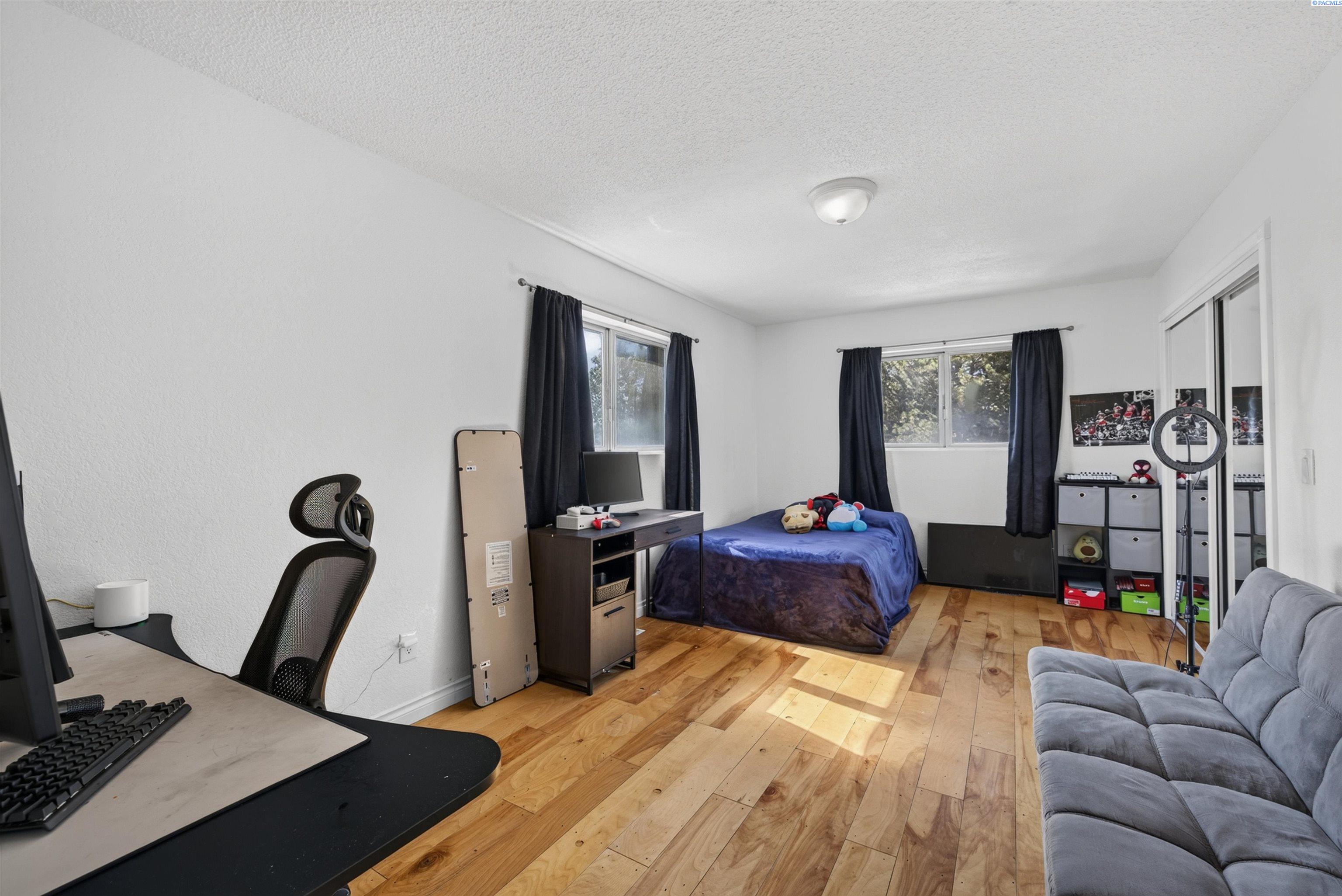 509 W Wagon Wheel Pr Nw