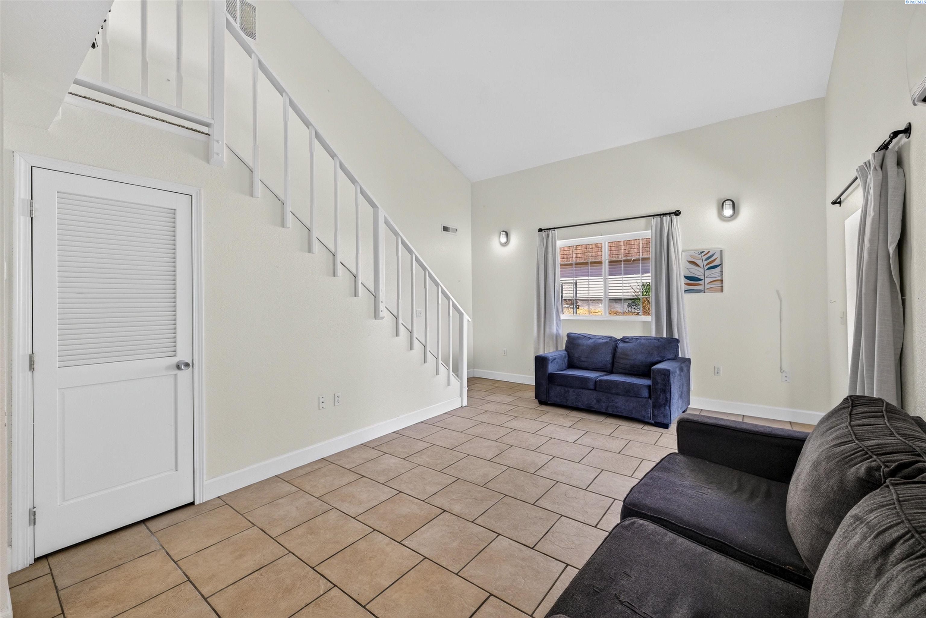 509 W Wagon Wheel Pr Nw
