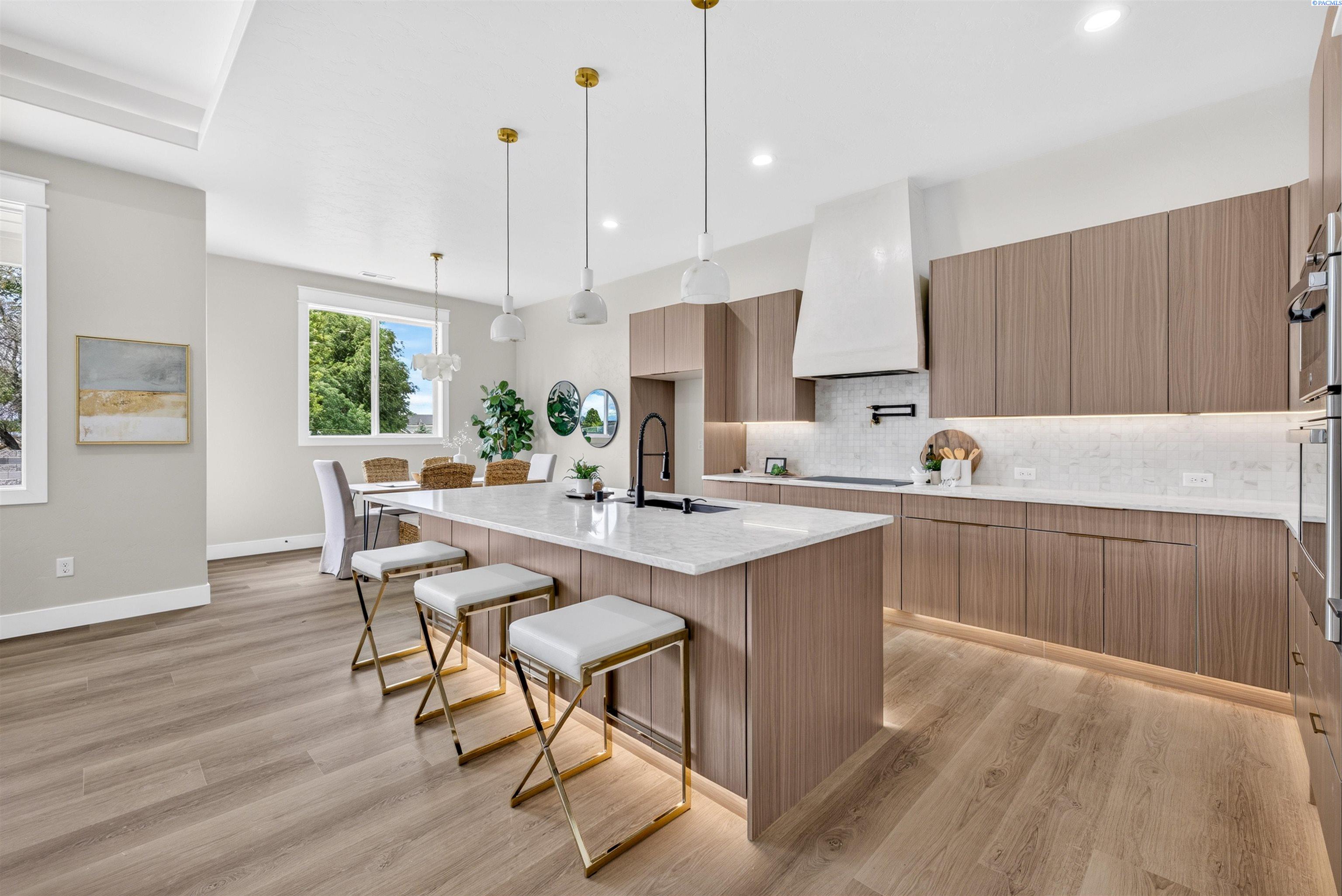 7713 Allison Ct