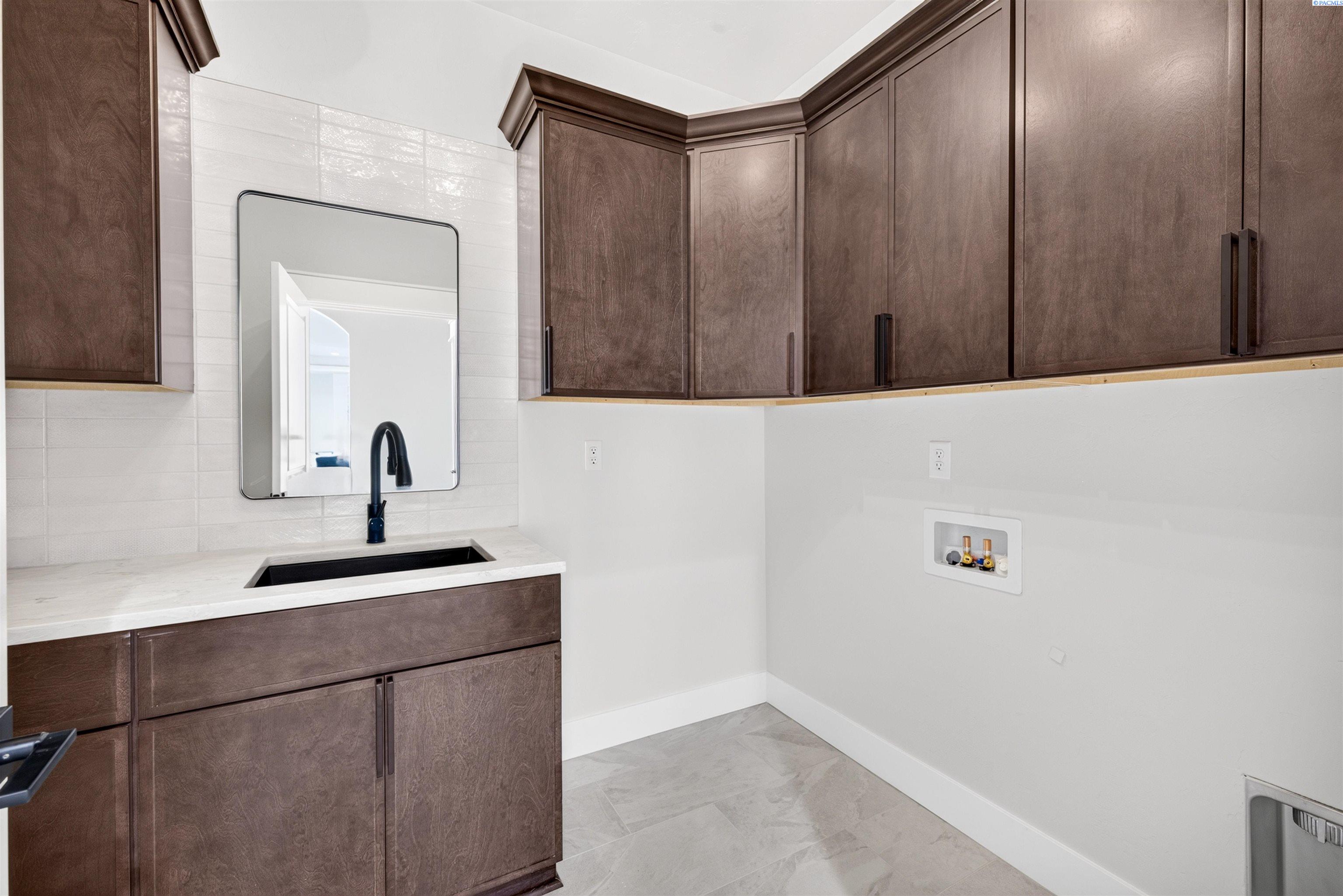 7709 Allison Ct