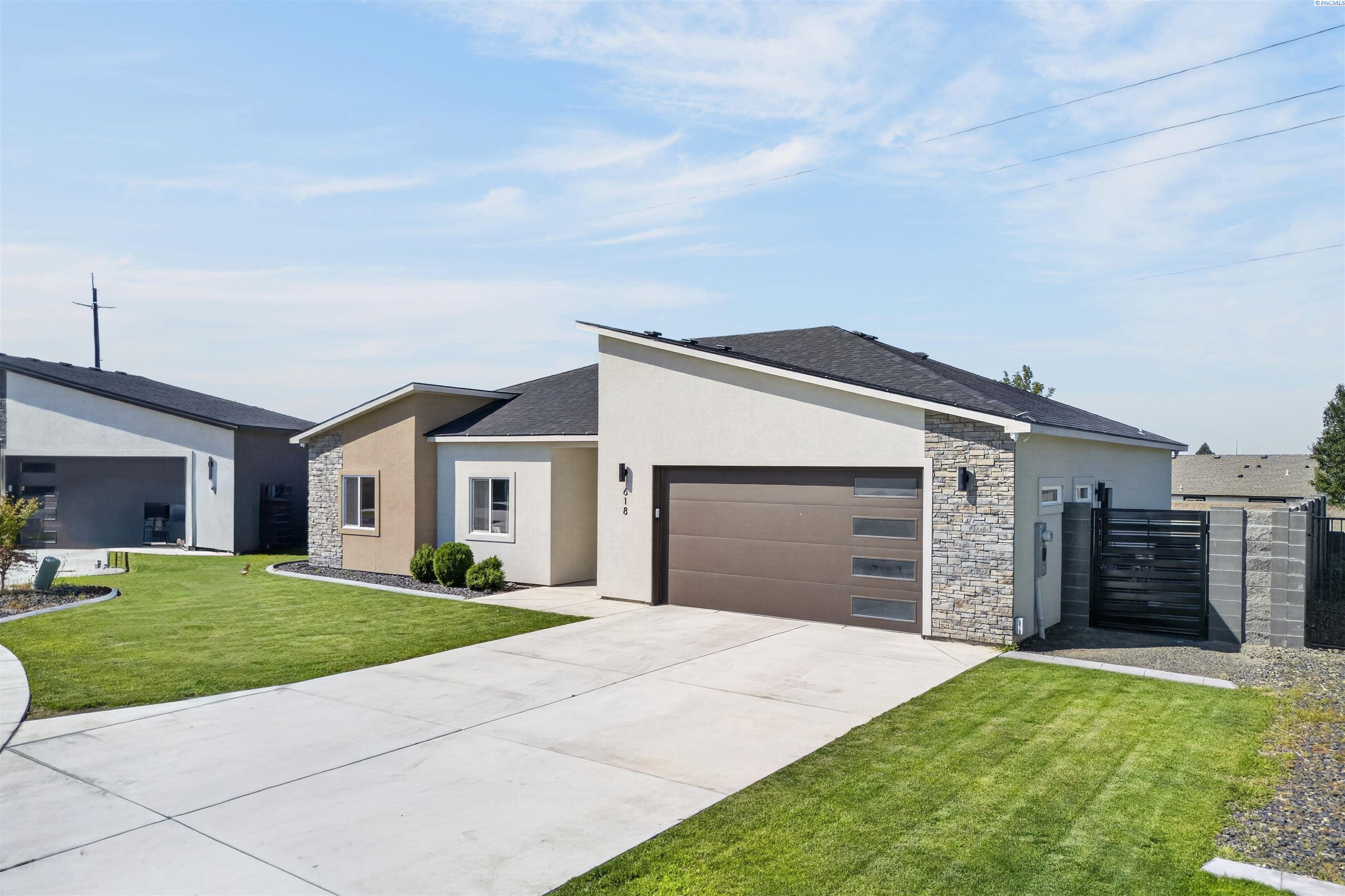 618 Caridad Court