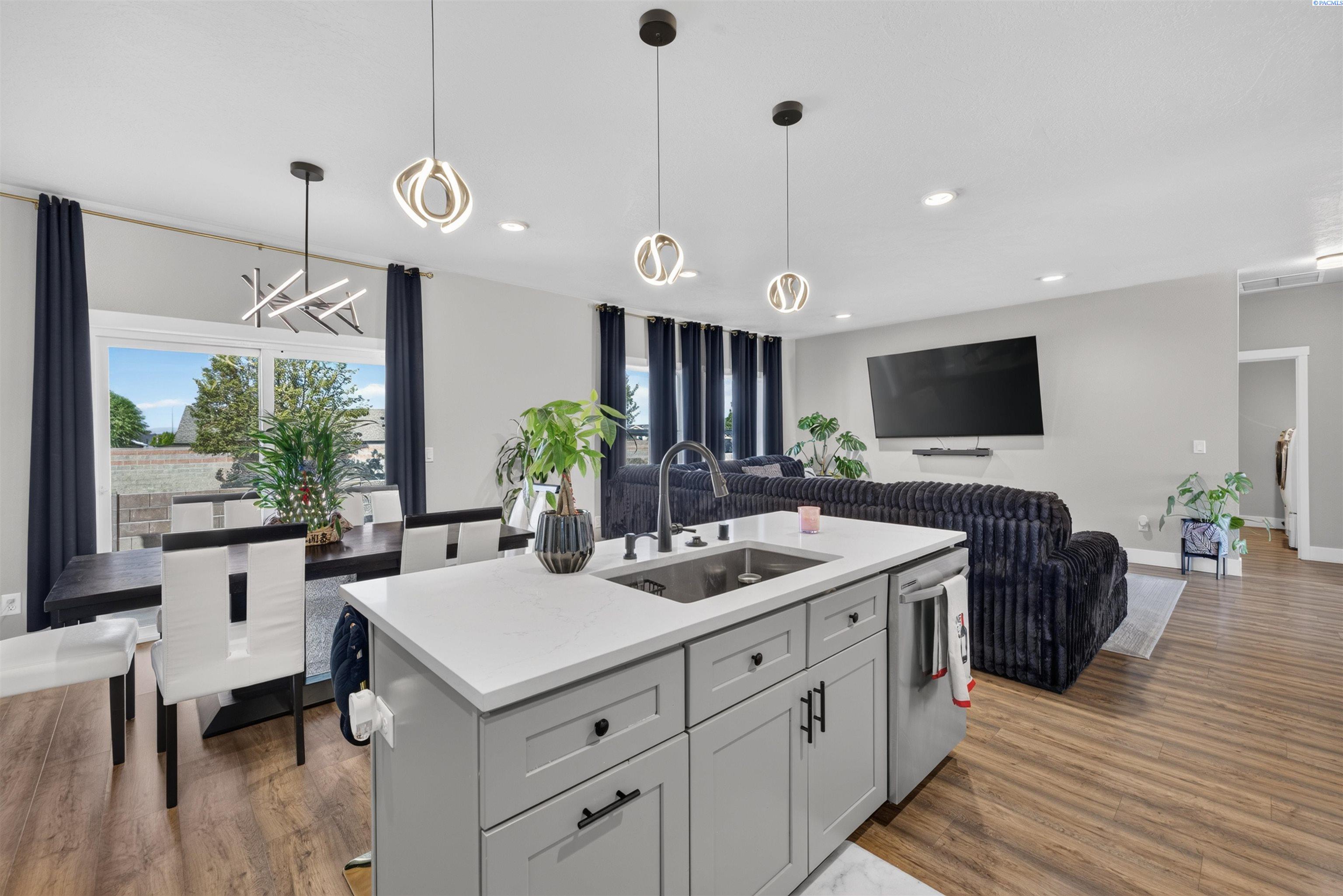 618 Caridad Court