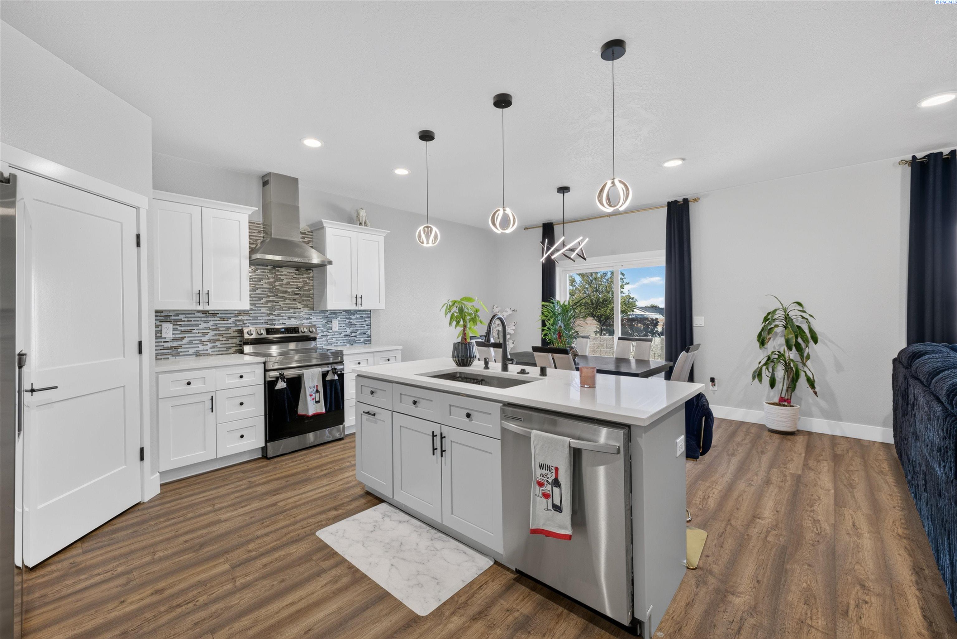 618 Caridad Court