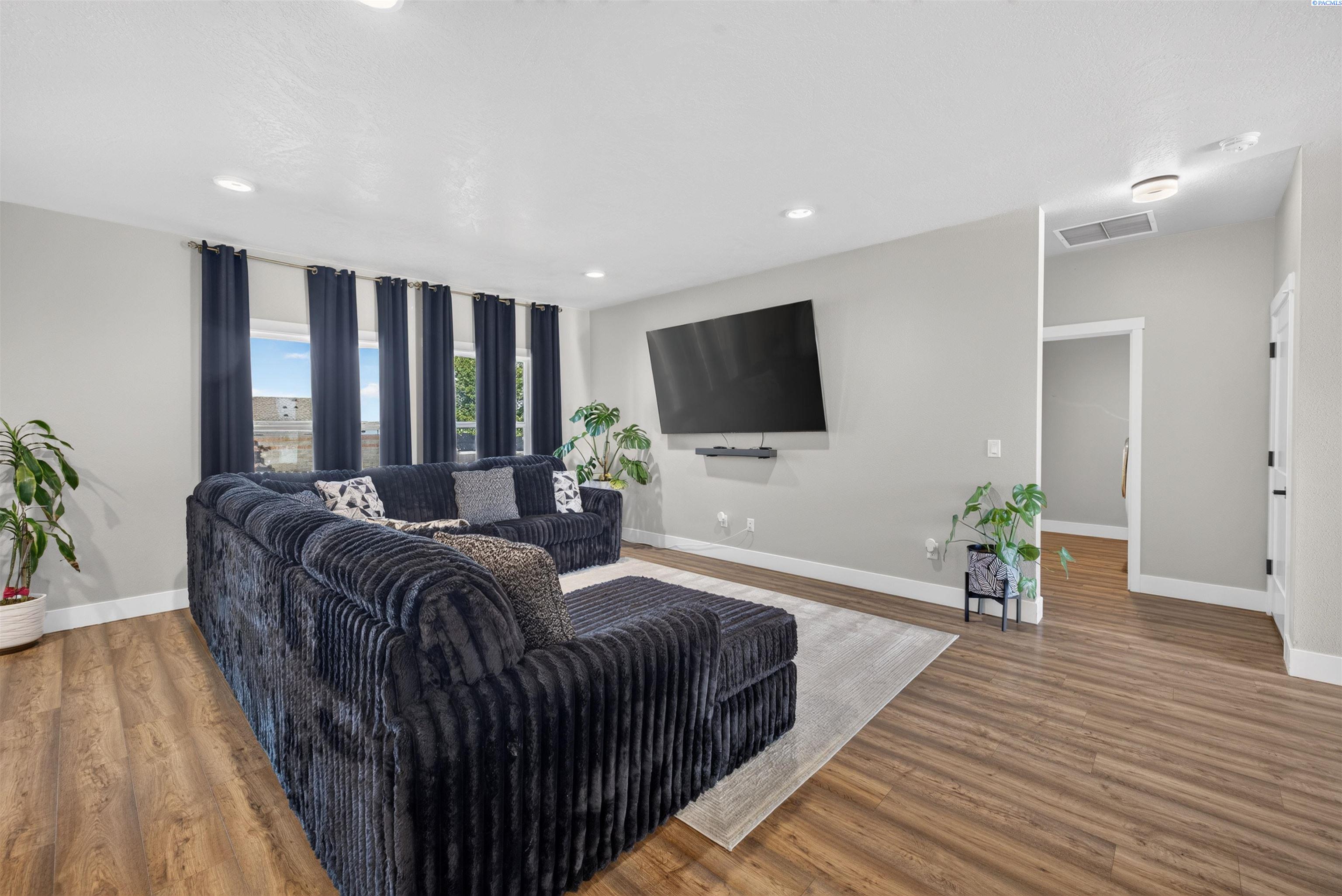 618 Caridad Court