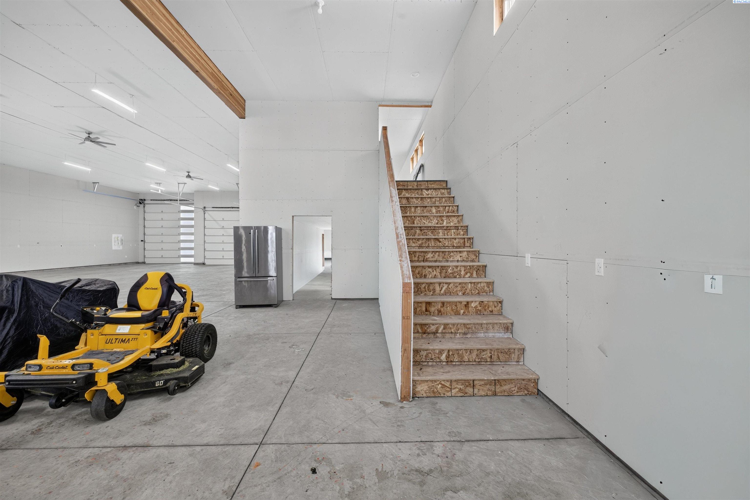 215505 E Bryson Brown