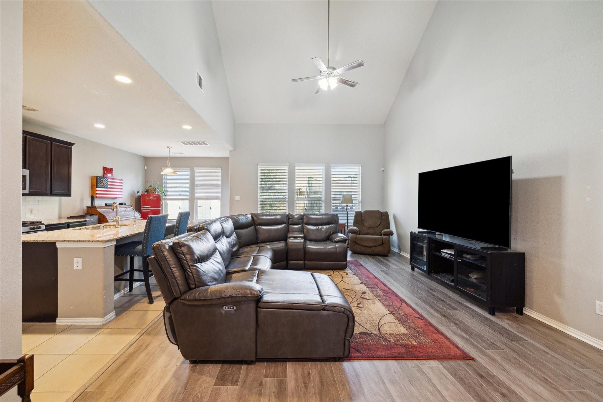 6614 Hunters Way Lane