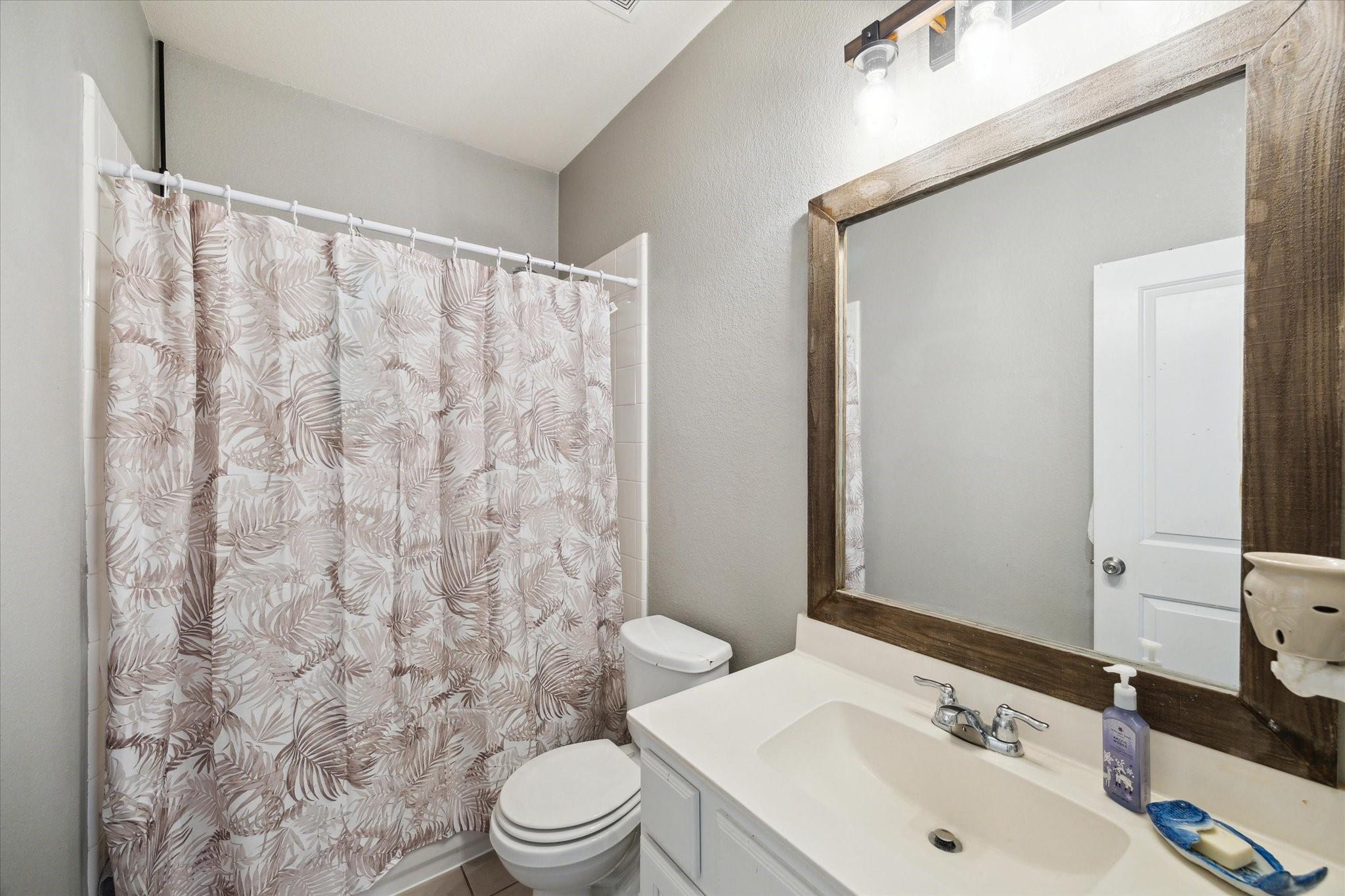 6614 Hunters Way Lane