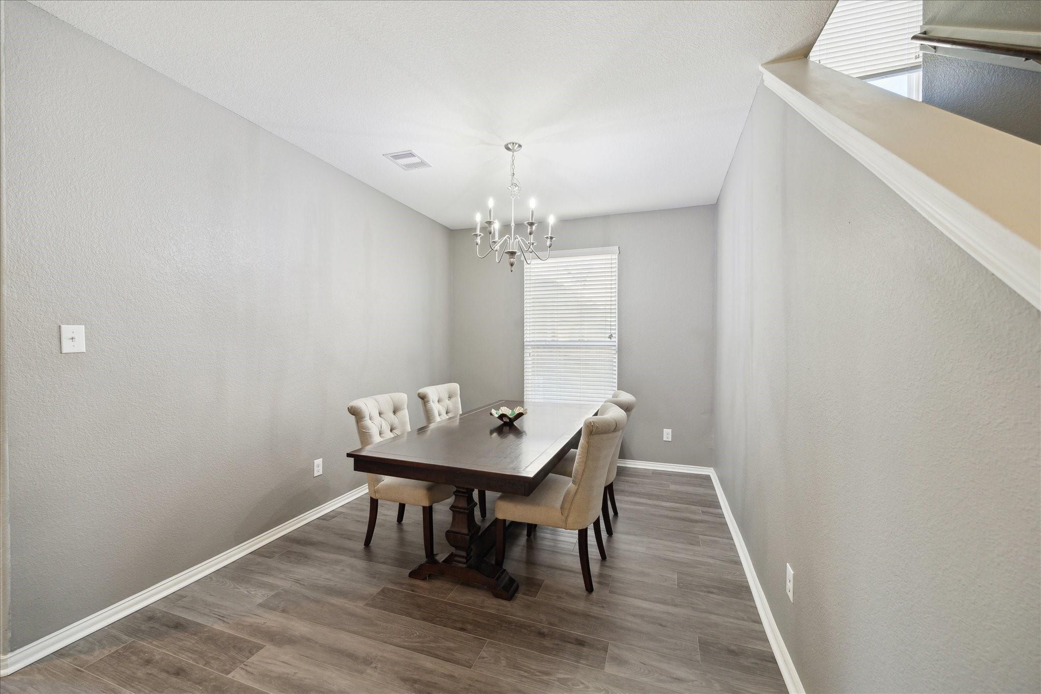 6614 Hunters Way Lane