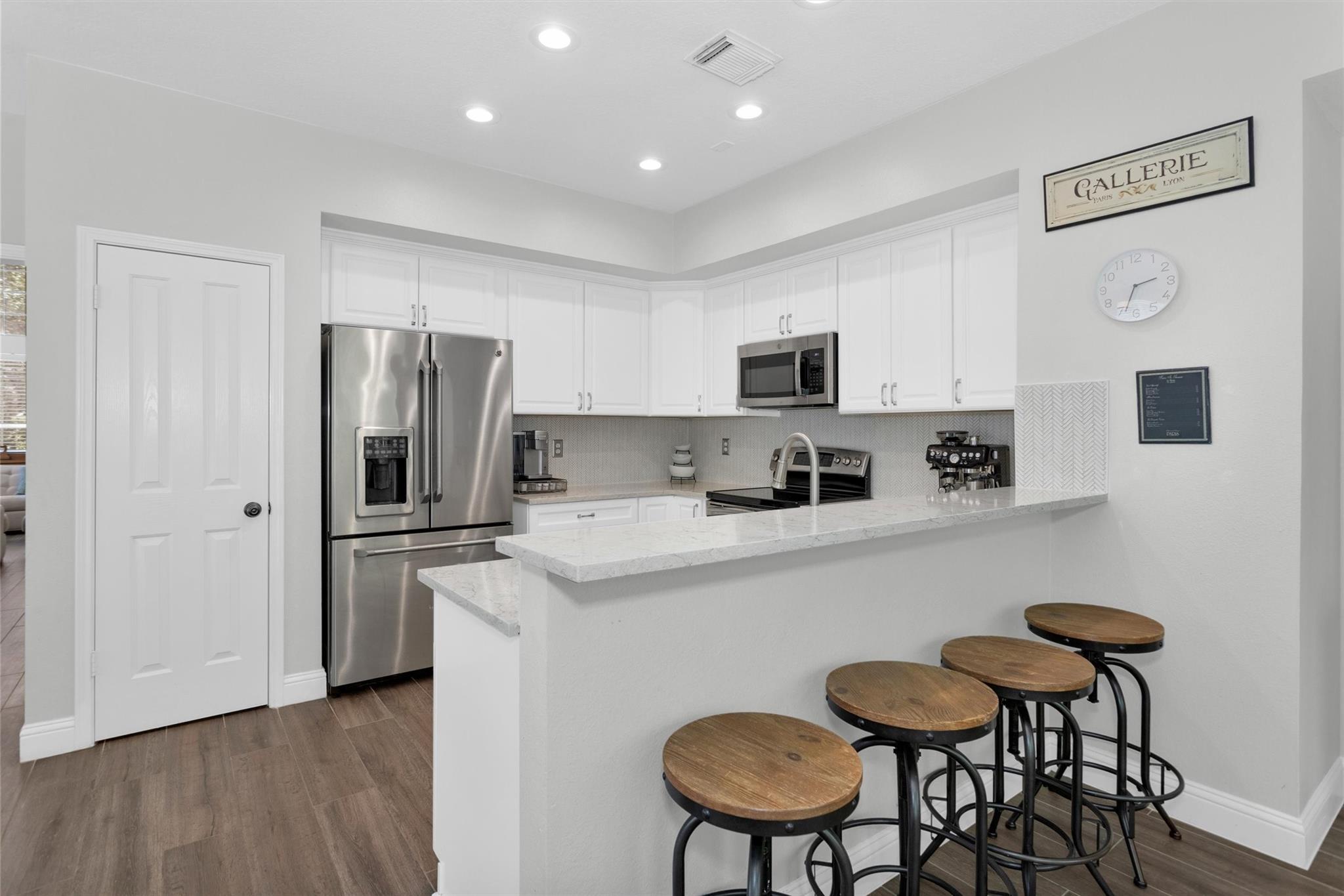 84 E Lakeridge Drive