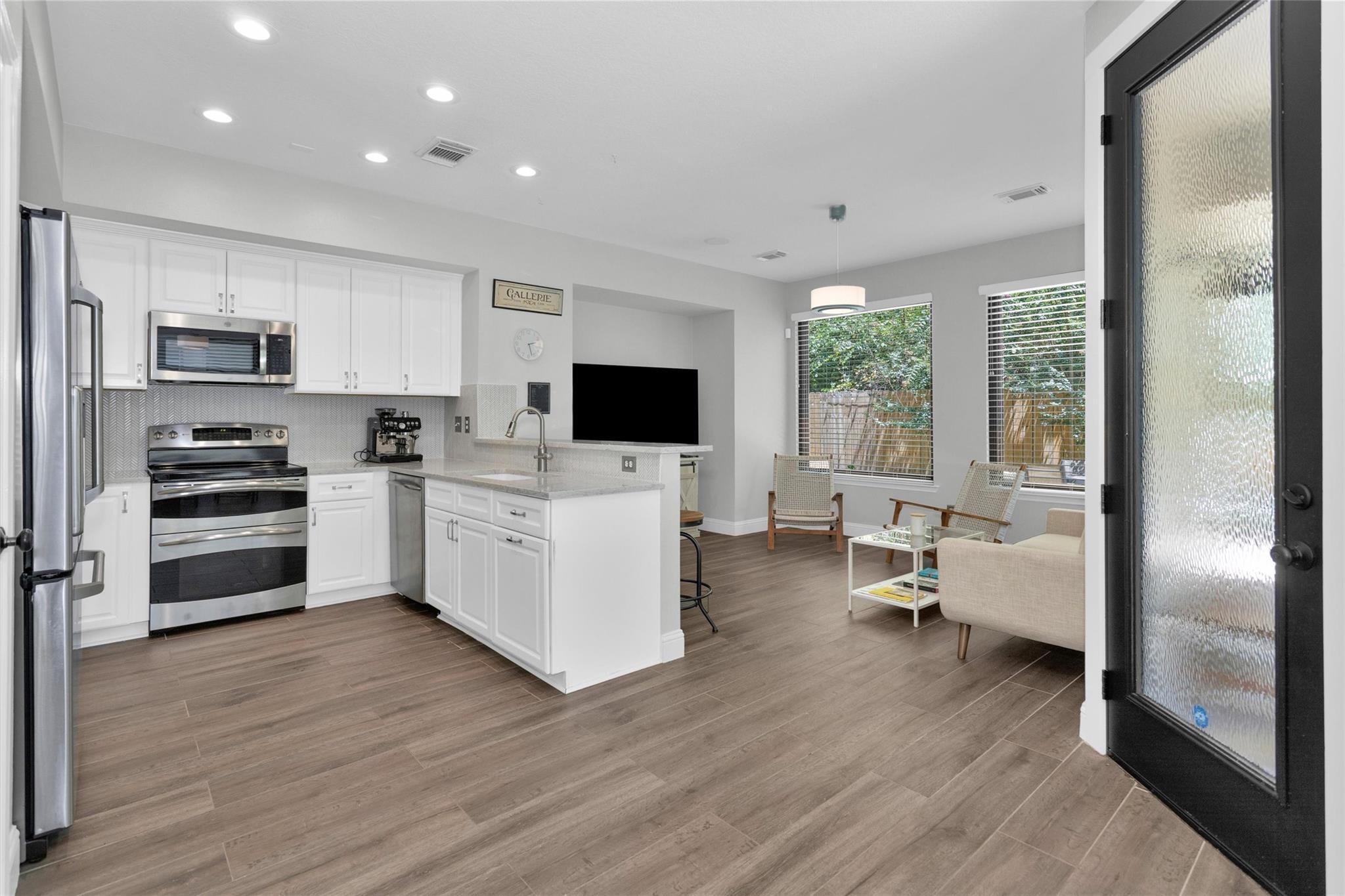 84 E Lakeridge Drive
