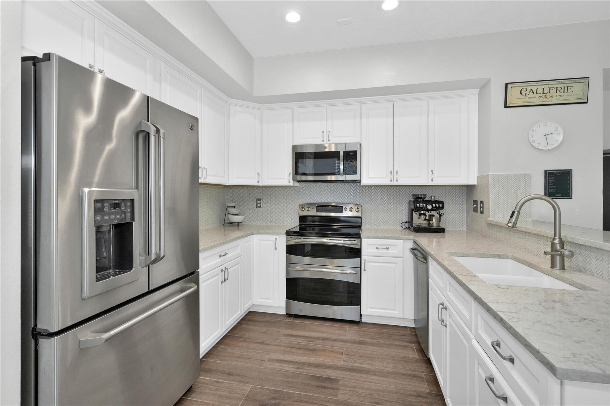 84 E Lakeridge Drive