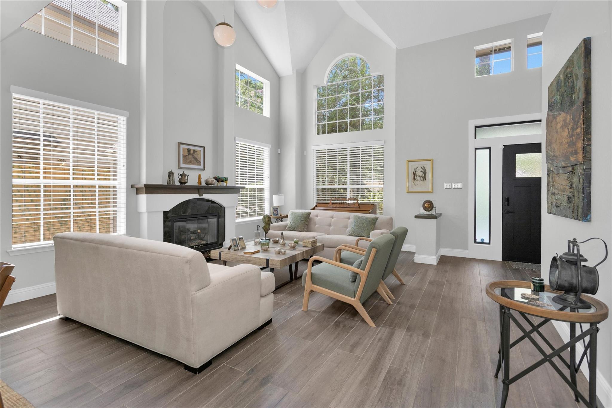 84 E Lakeridge Drive