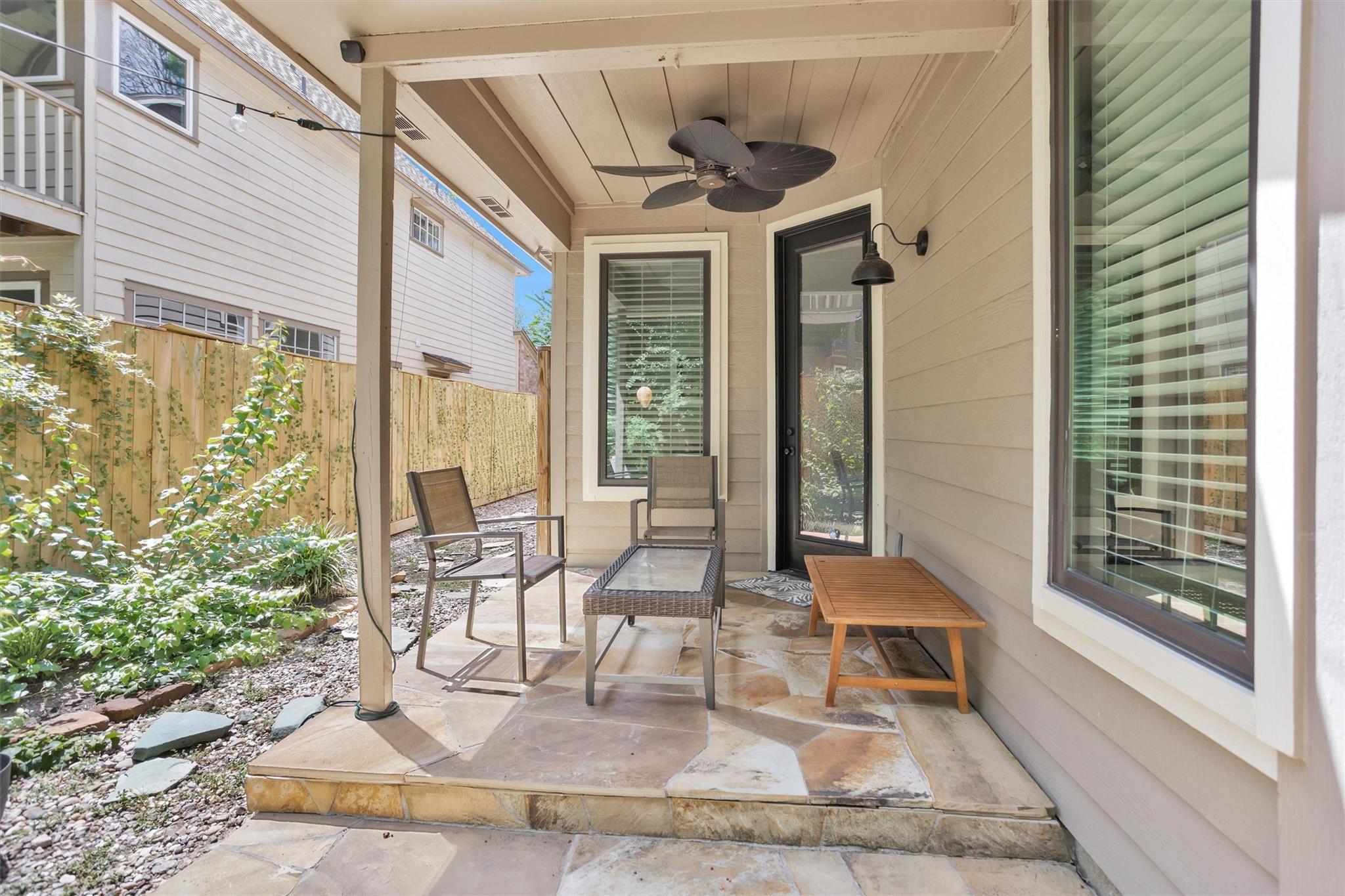 84 E Lakeridge Drive