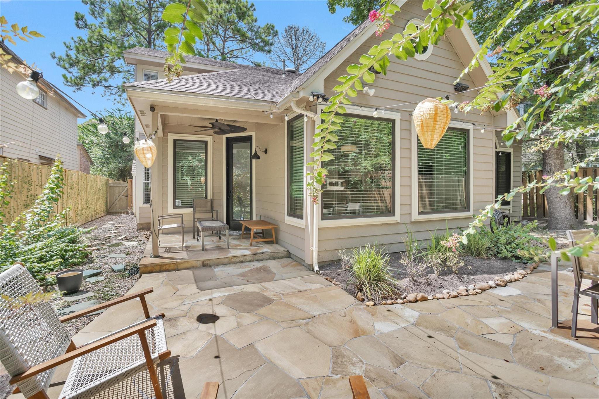 84 E Lakeridge Drive