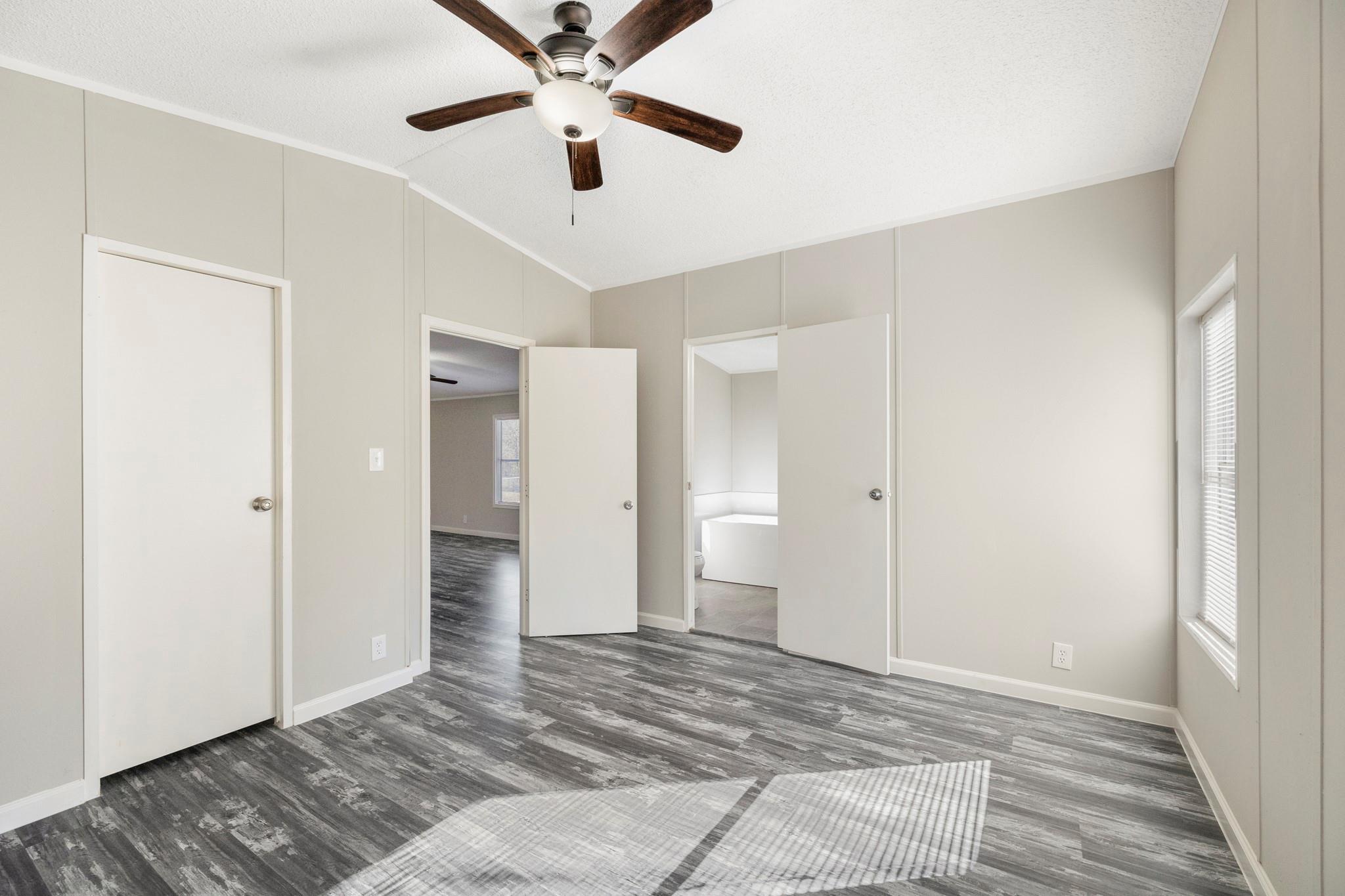 11438 Creek Drive