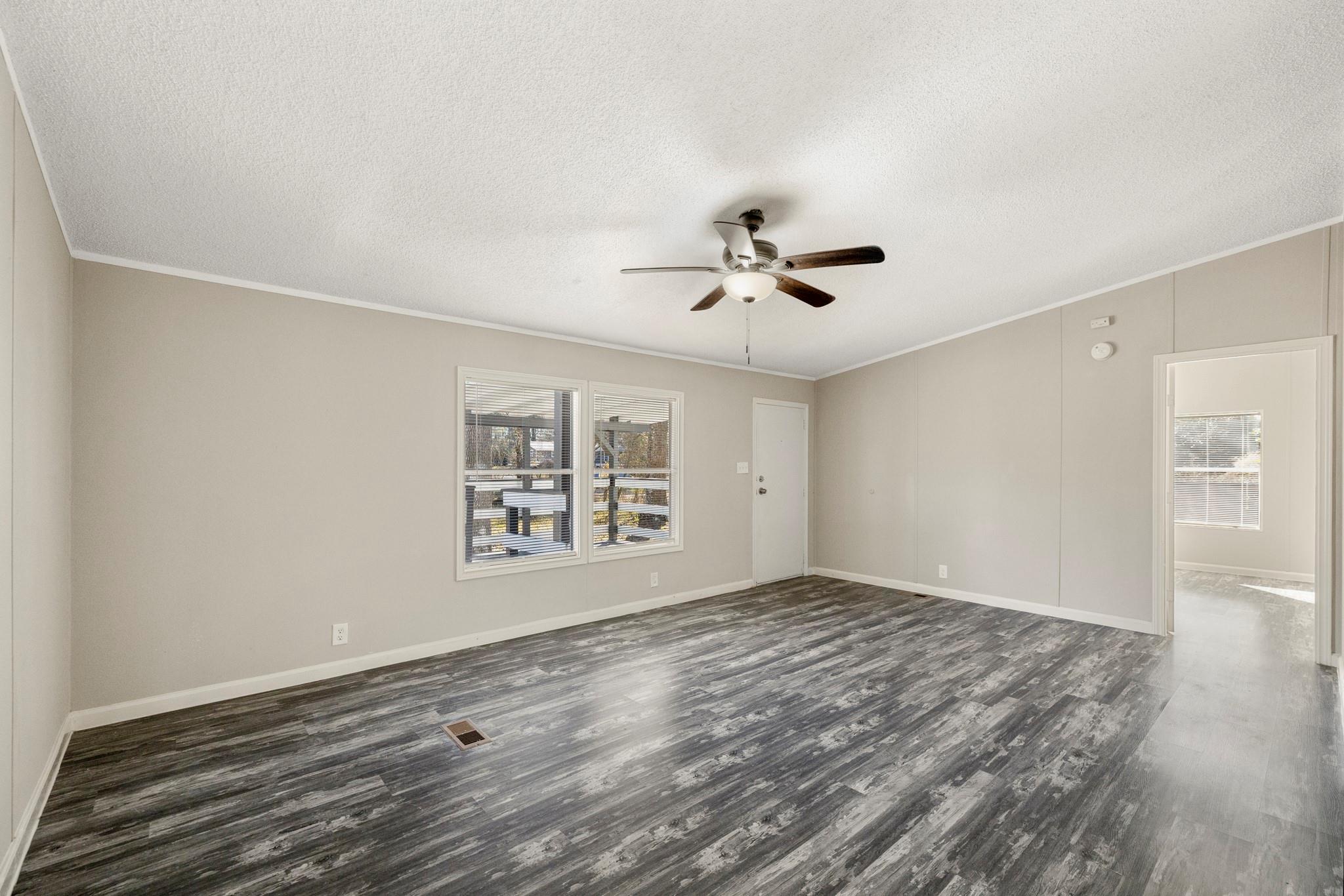 11438 Creek Drive